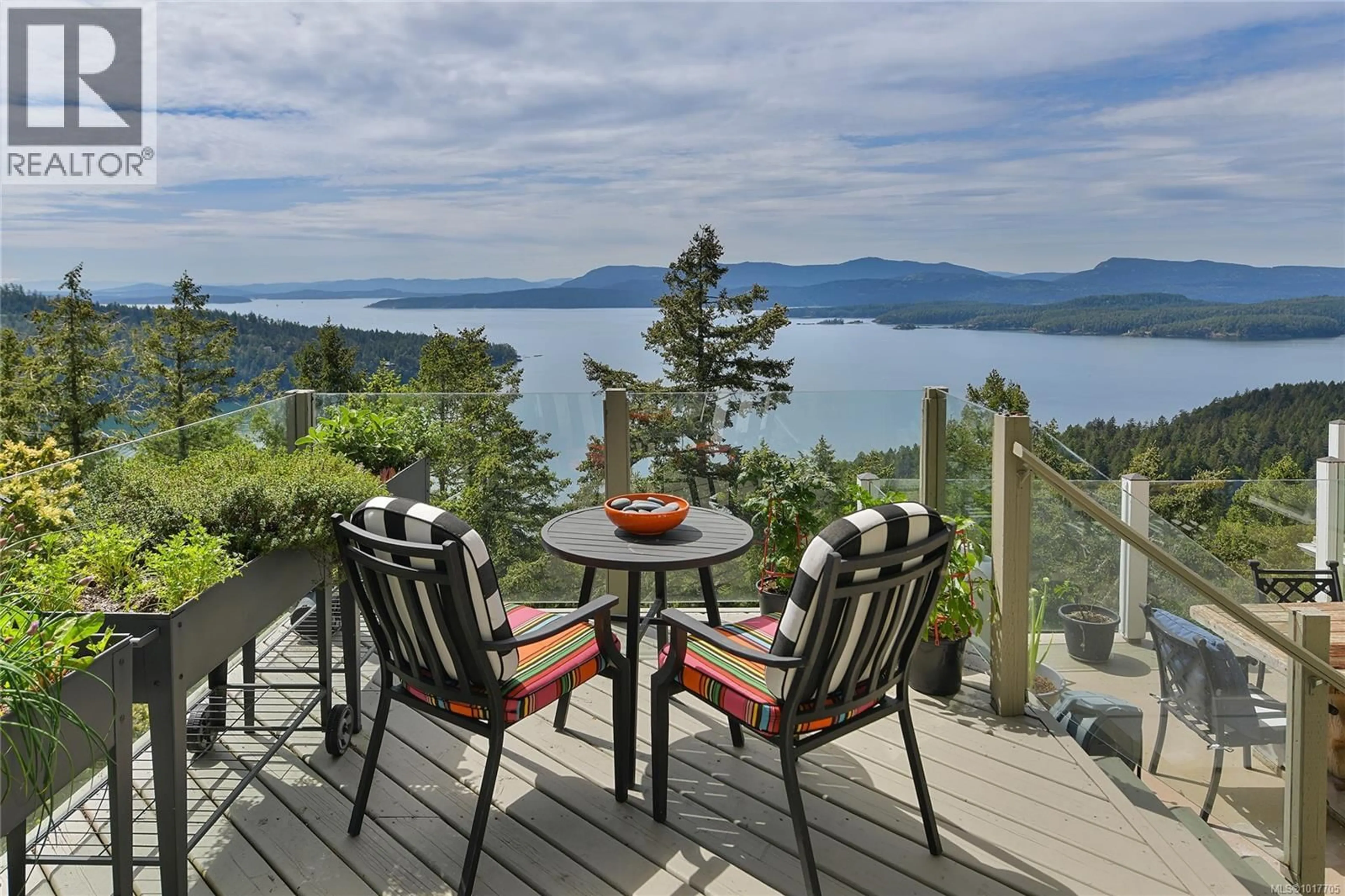 Patio, water/lake/river/ocean view for 356 EAST WEST ROAD, Mayne Island British Columbia V0N2J2
