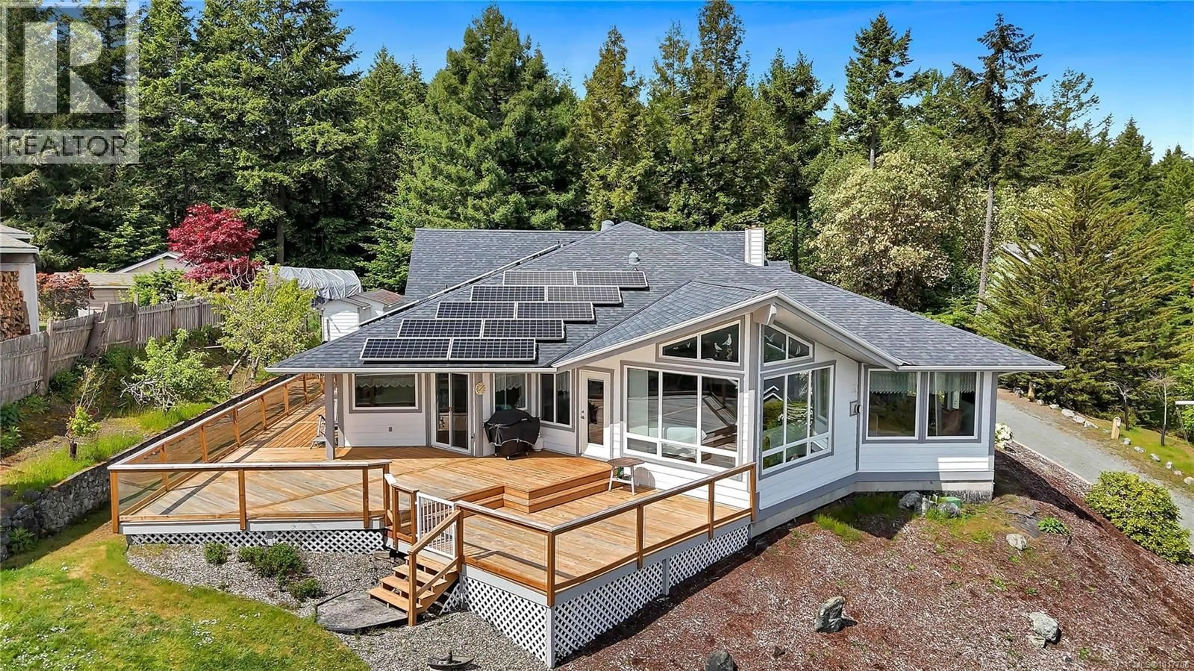 Home with vinyl exterior material, mountain view for 6572 BIRD'S EYE DRIVE, Duncan British Columbia V9L5Y2