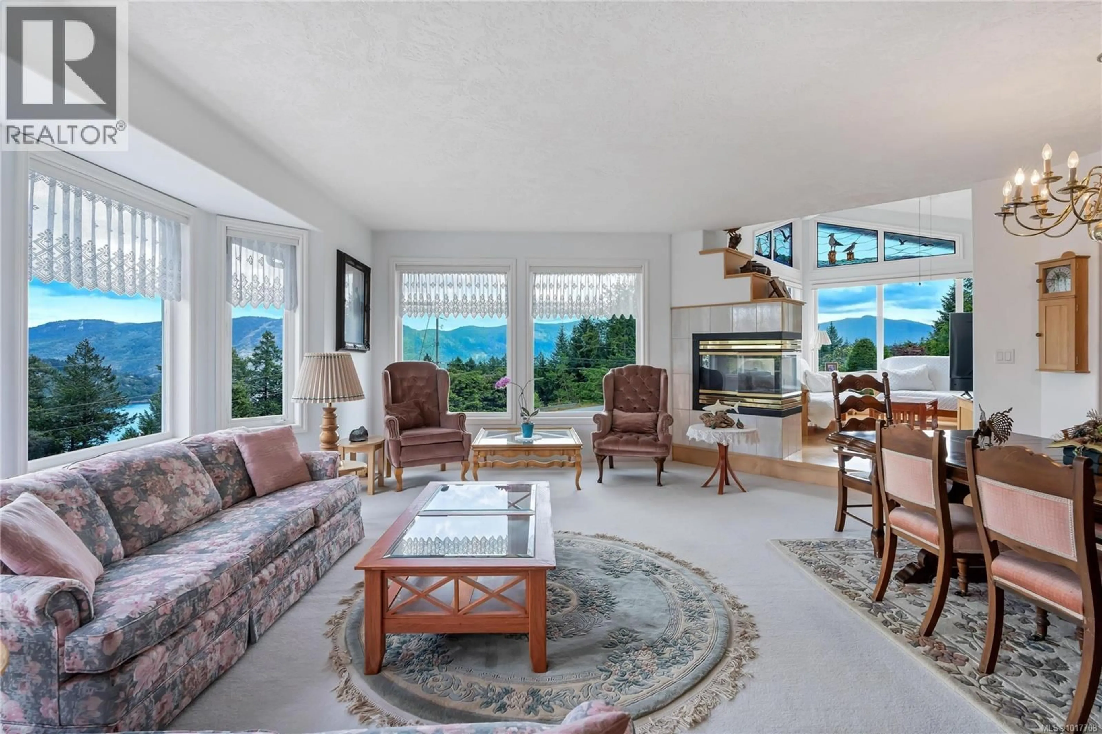 Living room with furniture, unknown for 6572 BIRD'S EYE DRIVE, Duncan British Columbia V9L5Y2