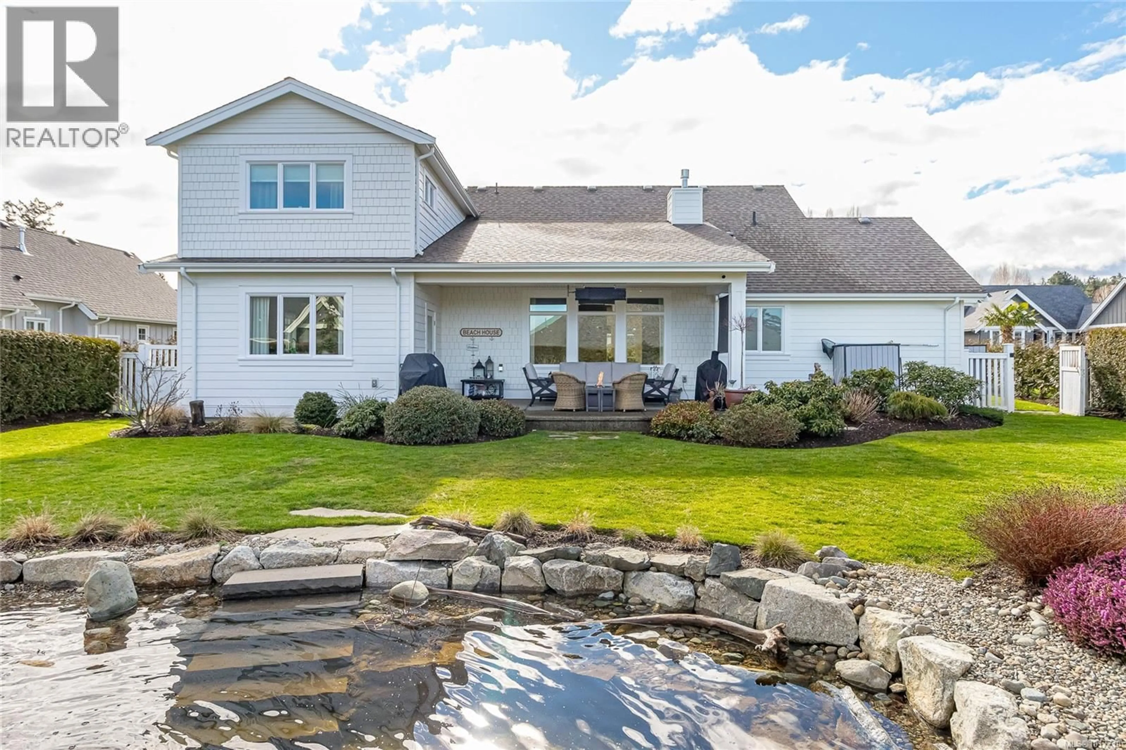 Home with vinyl exterior material, water/lake/river/ocean view for 815 BLUFFS DRIVE, Qualicum Beach British Columbia V9K0A2