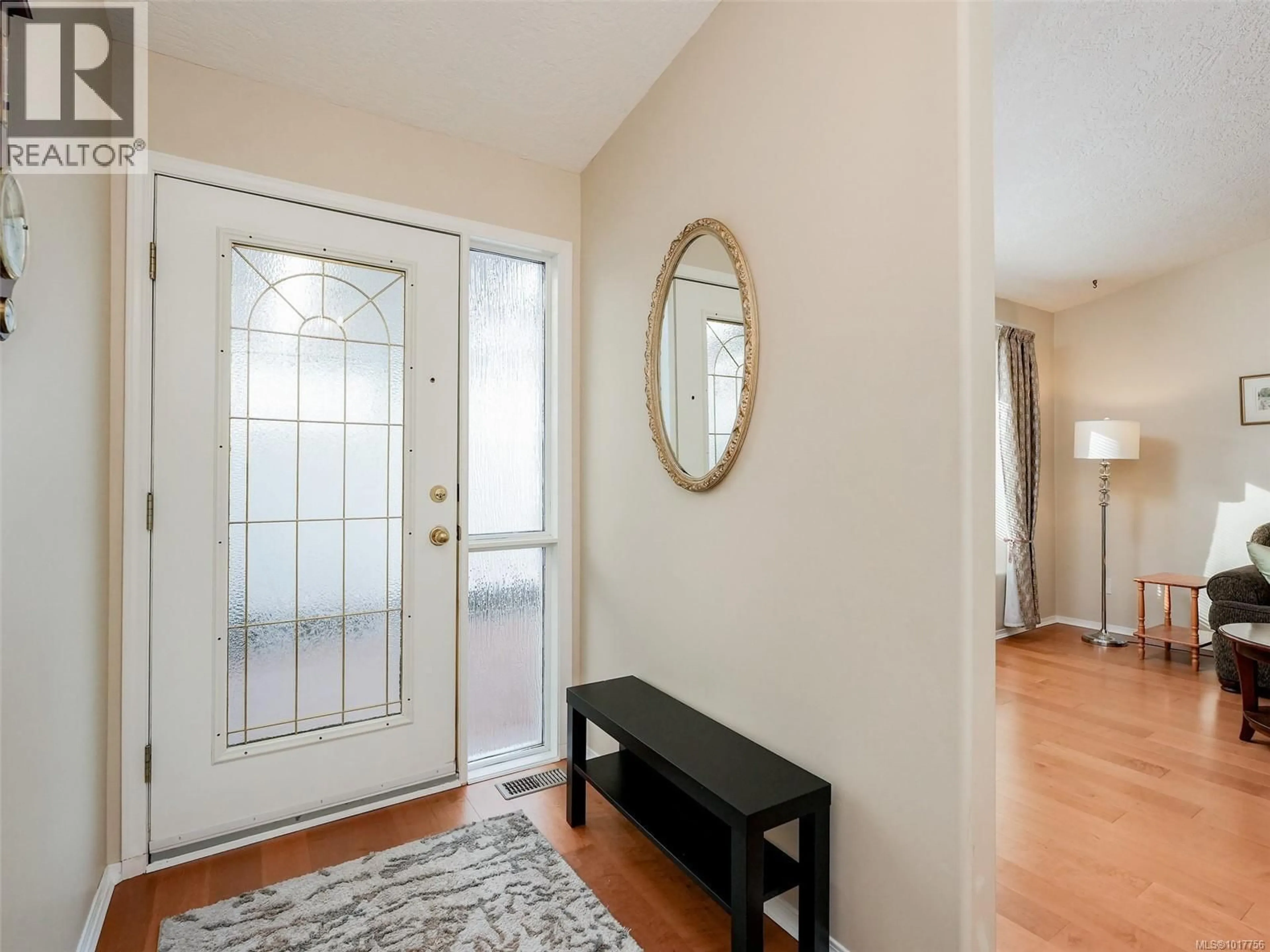 Indoor entryway for 13 EAGLE LANE, View Royal British Columbia V9A7M2