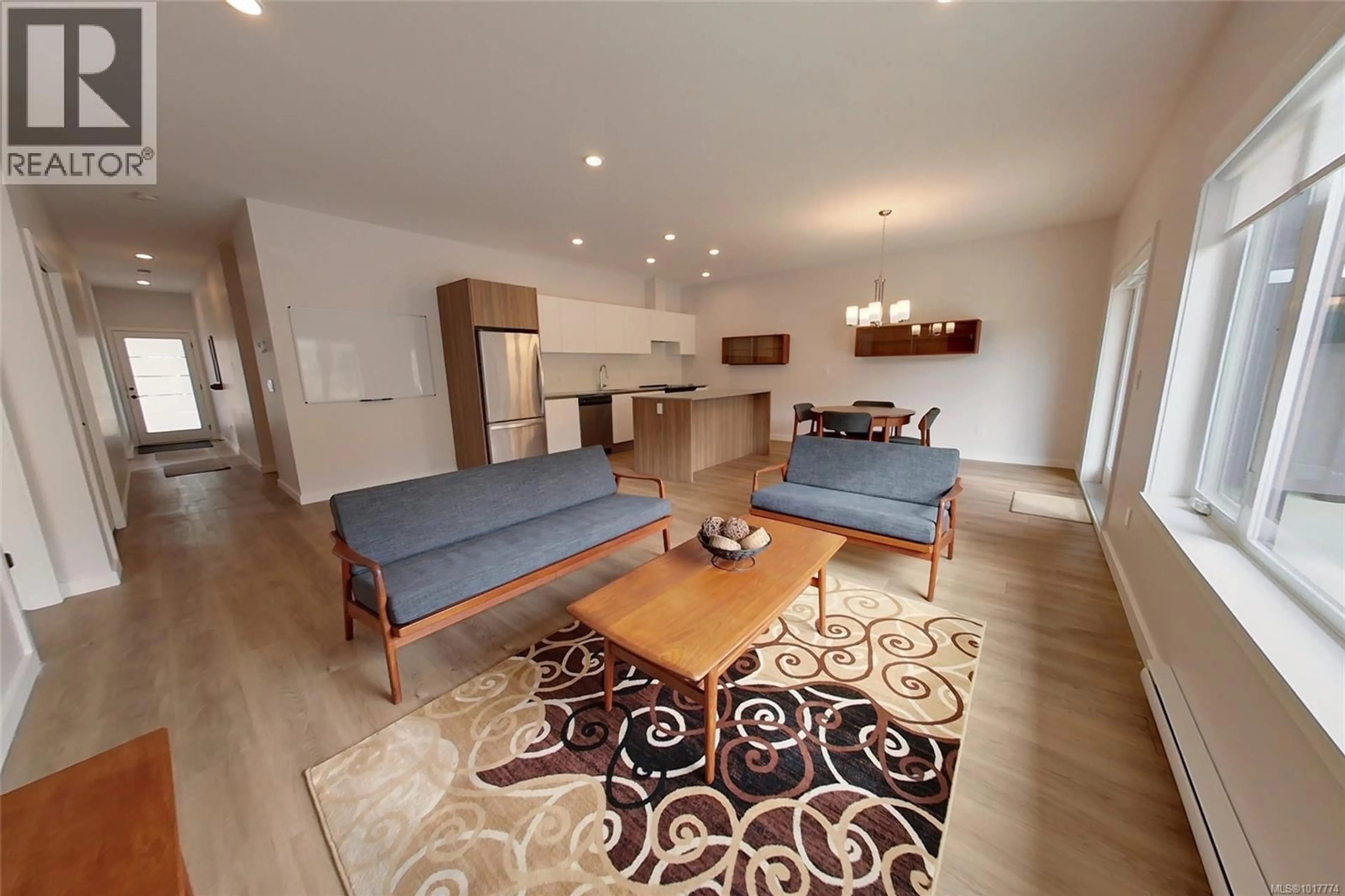 Living room with furniture, wood/laminate floor for 103-B - 3590 16TH AVENUE, Port Alberni British Columbia V9Y7L9