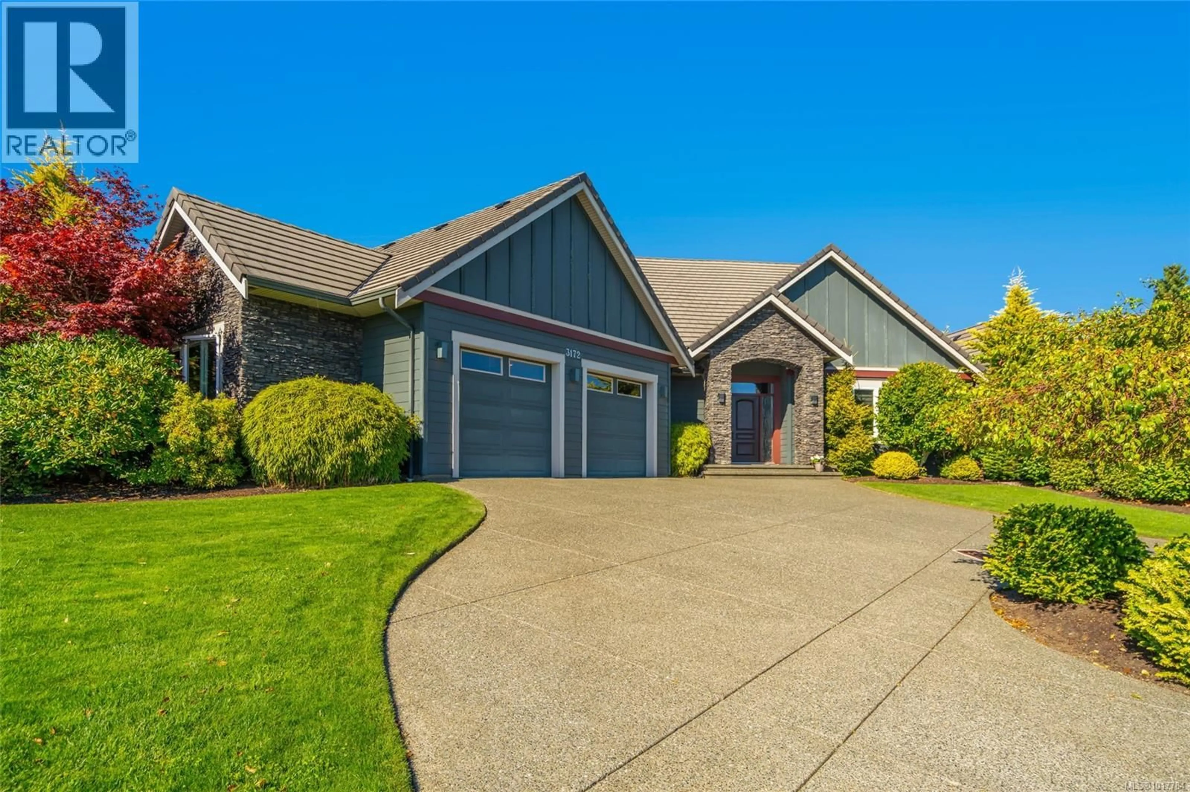 Home with vinyl exterior material, street for 3172 ROYAL VISTA WAY, Courtenay British Columbia V9N9X3