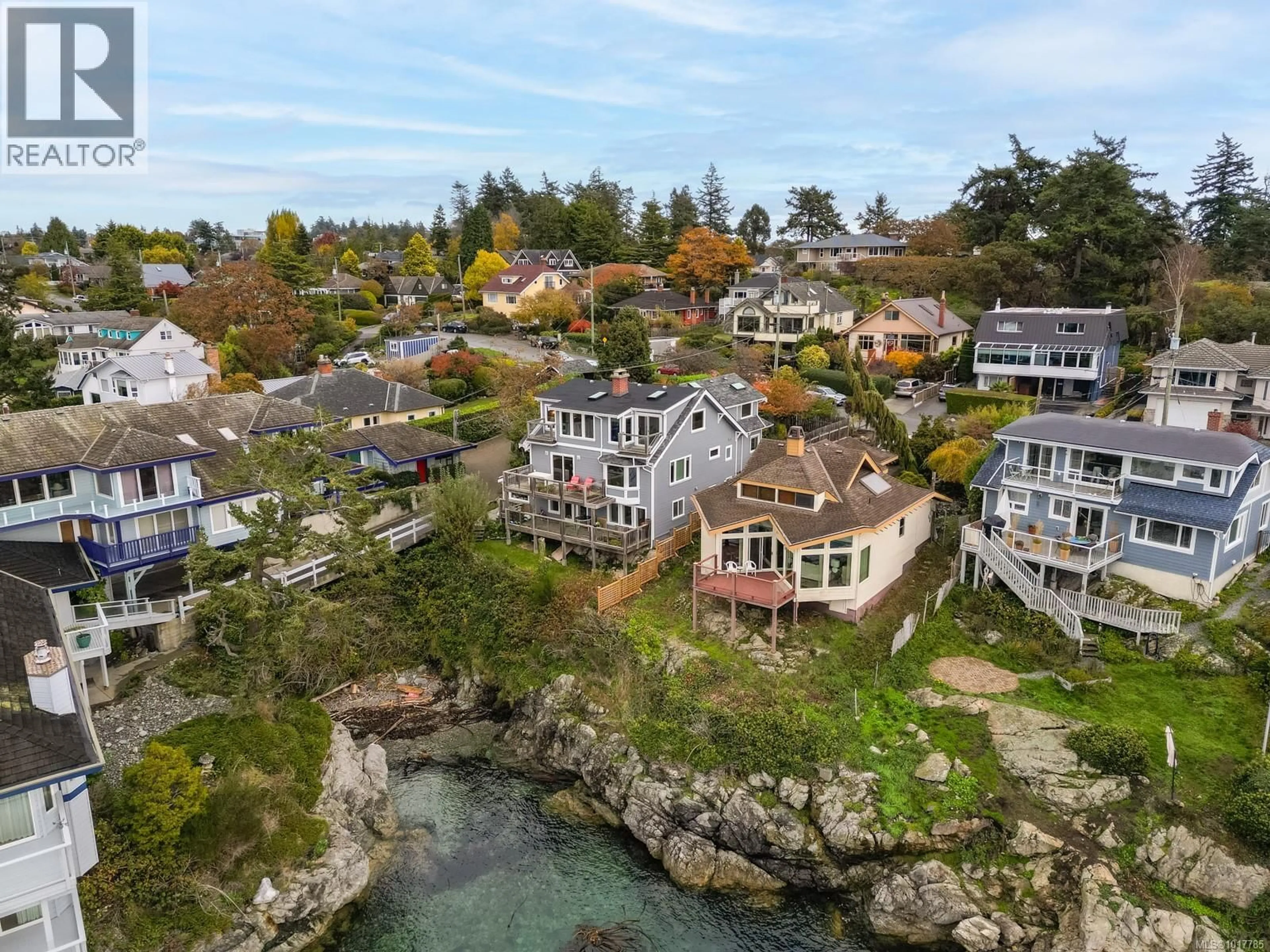 A pic from outside/outdoor area/front of a property/back of a property/a pic from drone, water/lake/river/ocean view for 404 CONSTANCE AVENUE, Esquimalt British Columbia V9A6N3