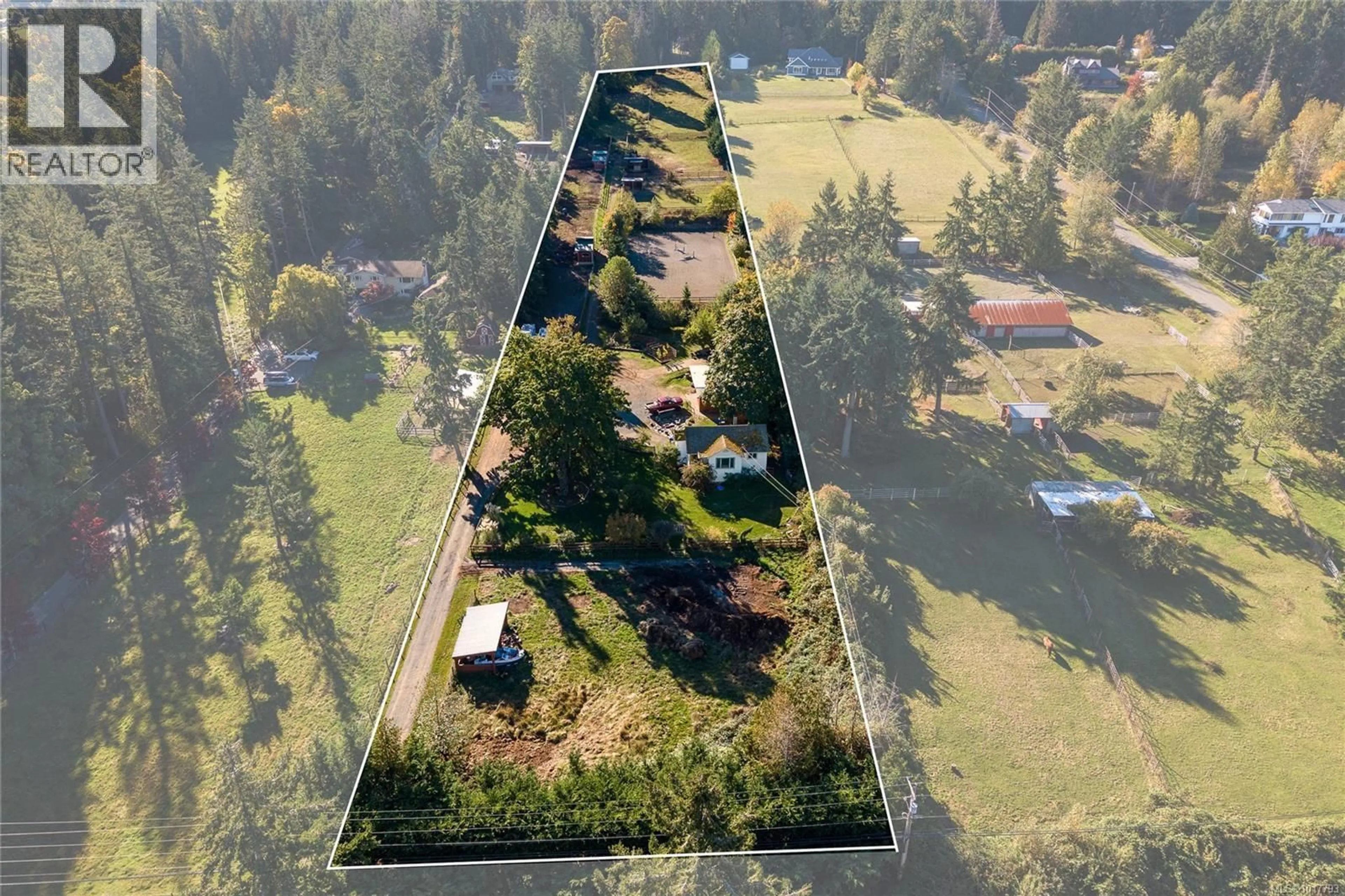 A pic from outside/outdoor area/front of a property/back of a property/a pic from drone, water/lake/river/ocean view for 7727 SUPERIOR ROAD, Lantzville British Columbia V0R2H0