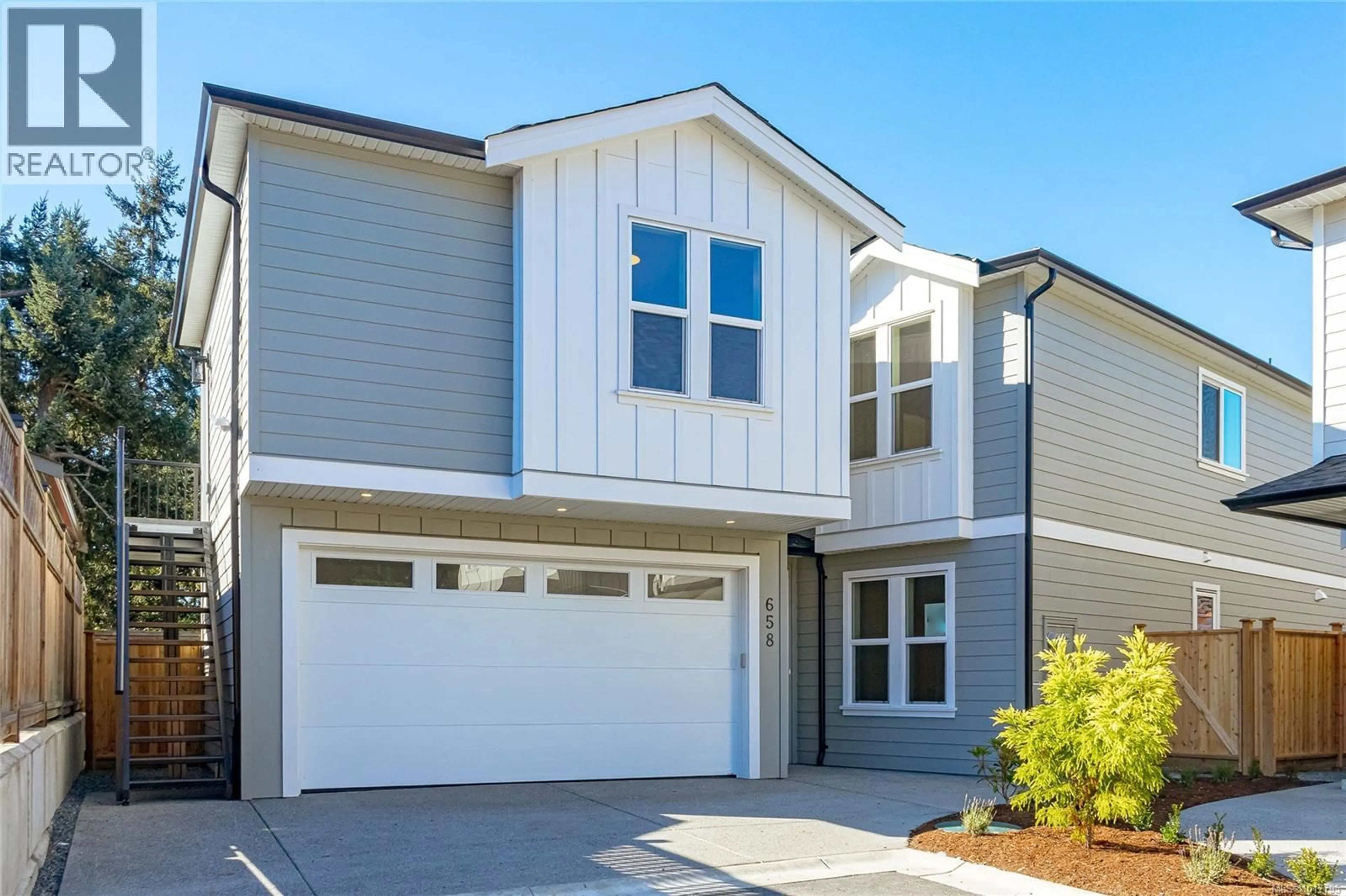 Home with vinyl exterior material, street for 658 WISTERIA RIDGE, Langford British Columbia V9B3N4