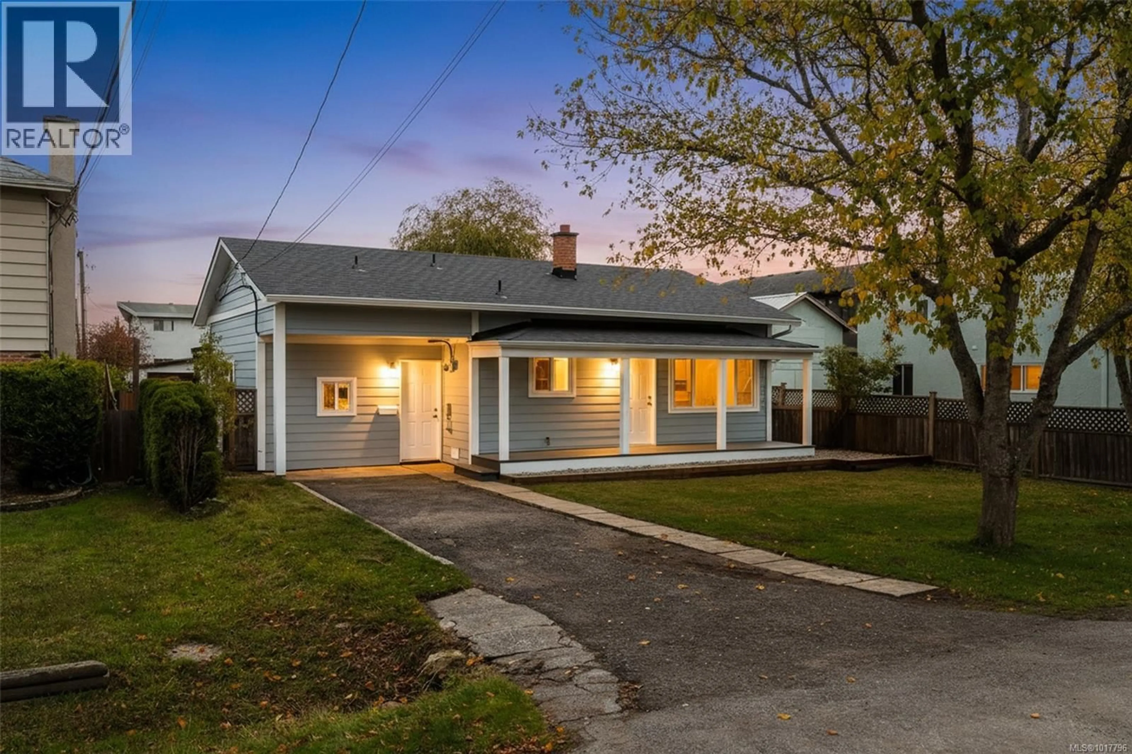 A pic from outside/outdoor area/front of a property/back of a property/a pic from drone, street for 9617 FOURTH STREET, Sidney British Columbia V8L2Y5