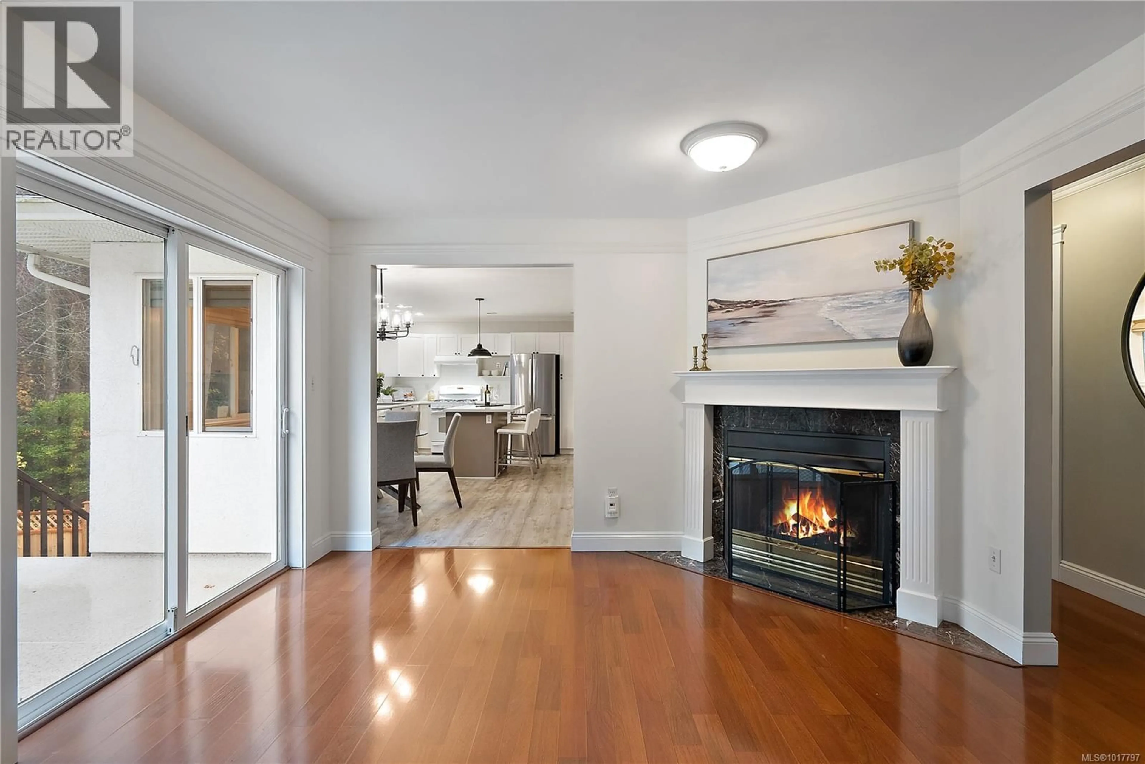 Indoor foyer for 2417 SELWYN ROAD, Langford British Columbia V9B3K9