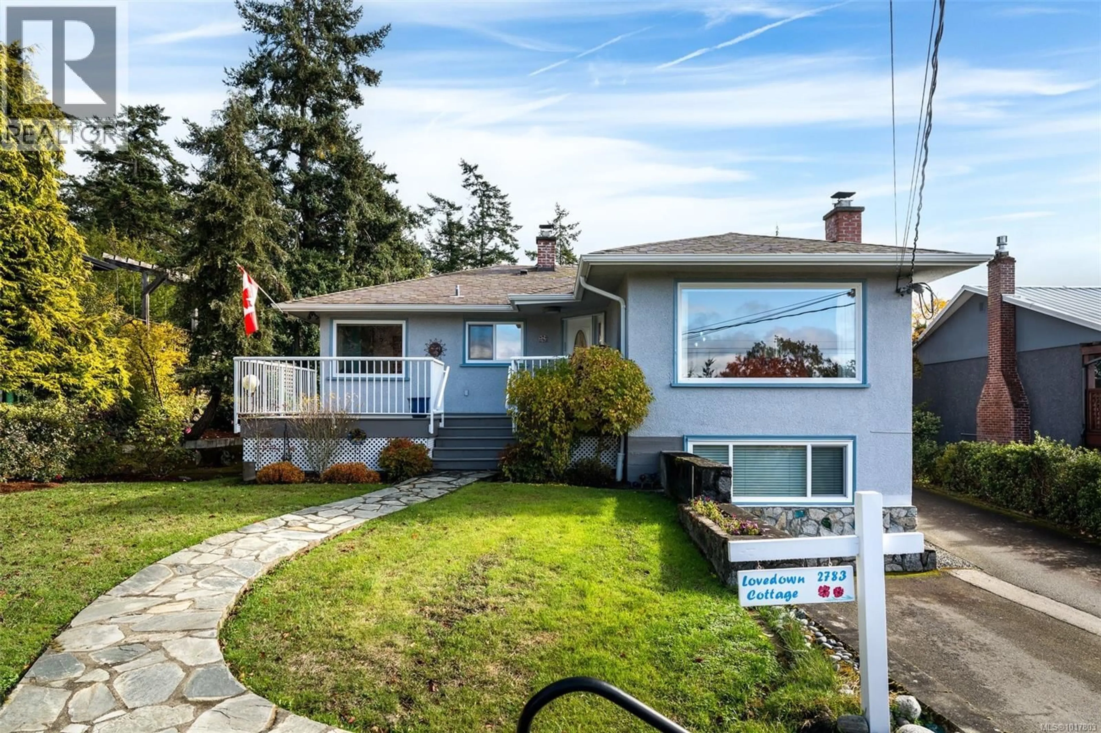 Home with vinyl exterior material, street for 2783 MURRAY DRIVE, Saanich British Columbia V9A2S4