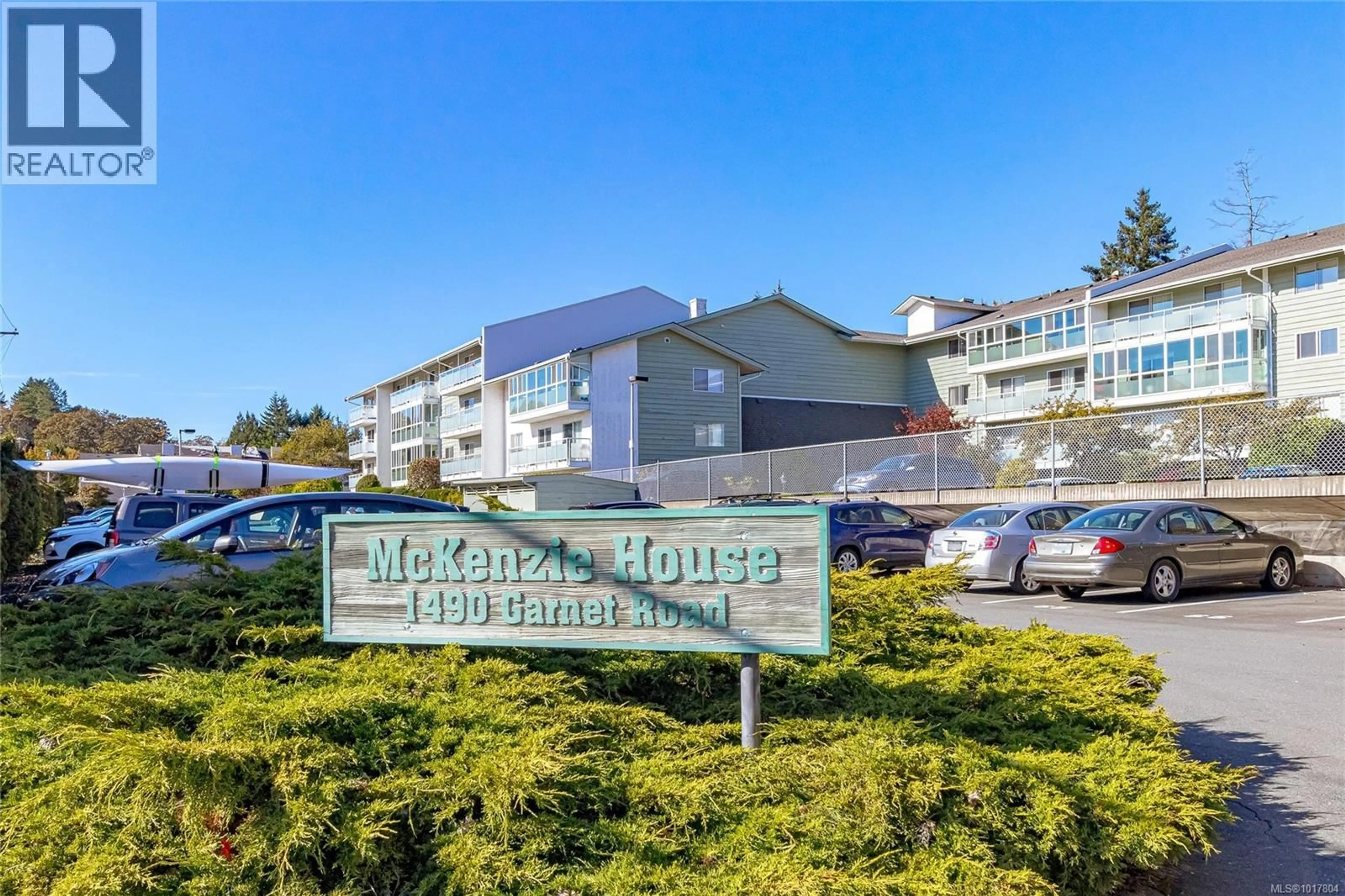 Unknown for 310 - 1490 GARNET ROAD, Saanich British Columbia V8P5L1