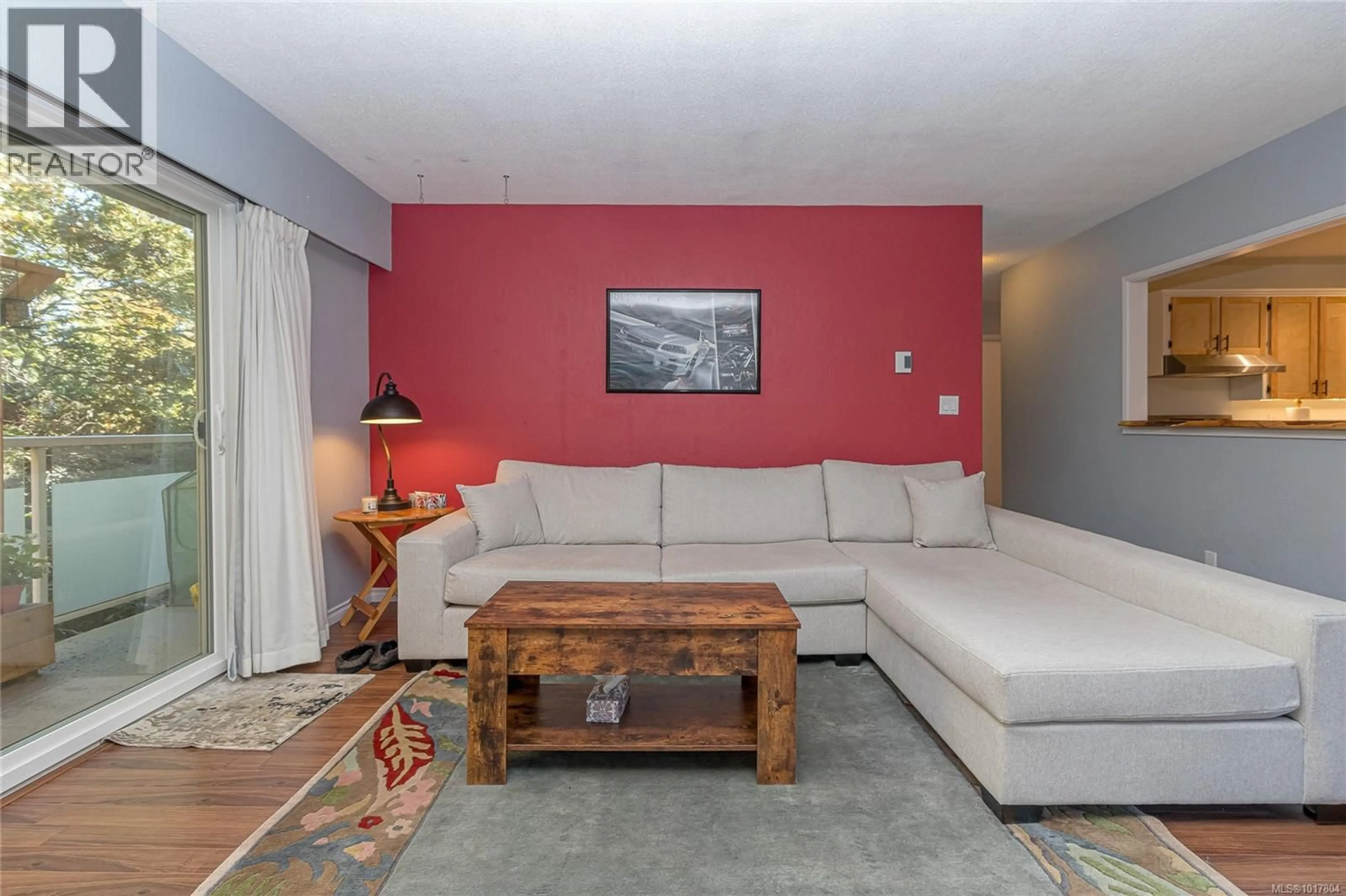 Living room with furniture, unknown for 310 - 1490 GARNET ROAD, Saanich British Columbia V8P5L1