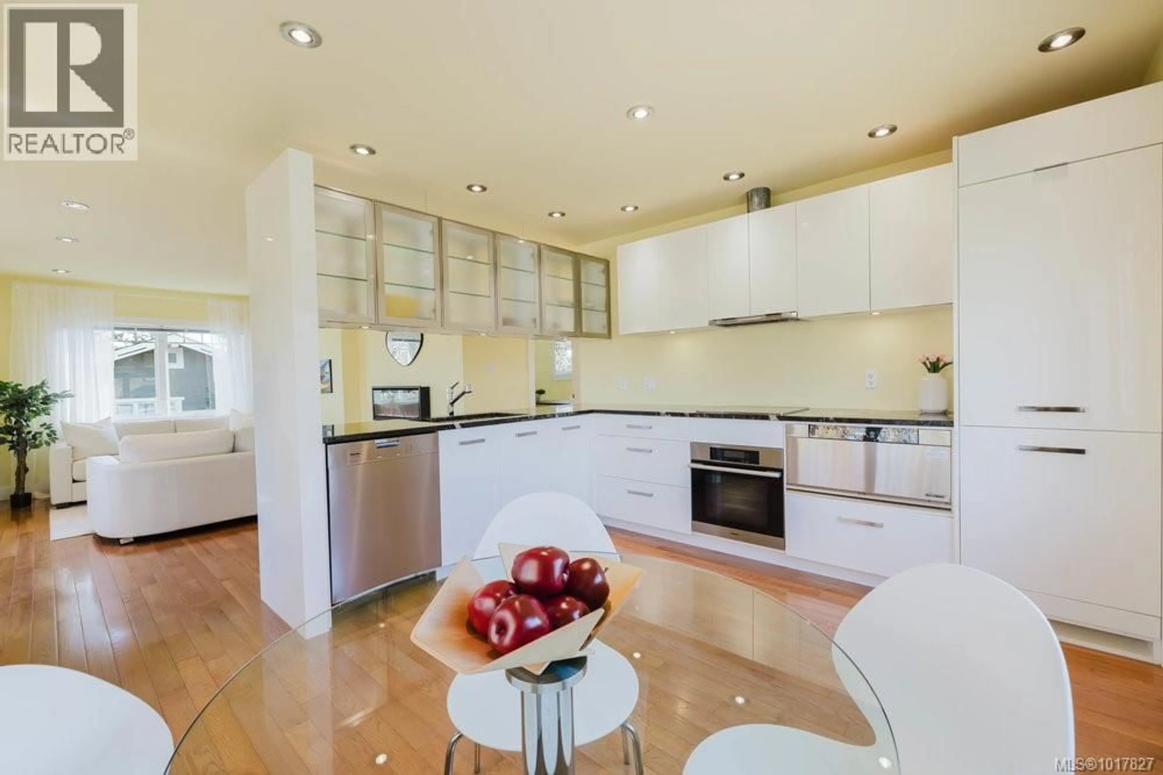 Contemporary kitchen, unknown for 1865 QUAMICHAN STREET, Victoria British Columbia V8S2B7