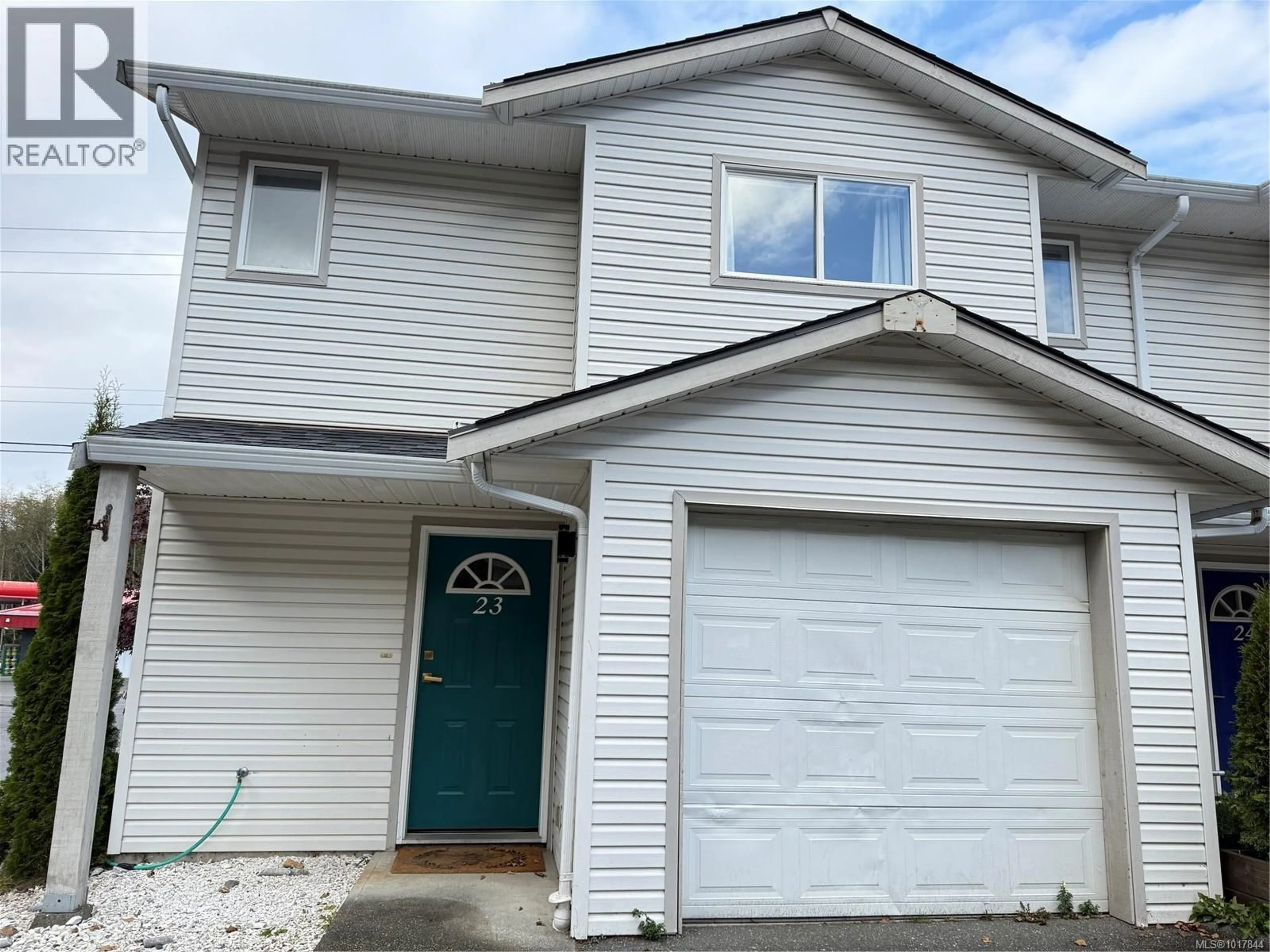 Home with vinyl exterior material, street for 23 - 2697 MINE ROAD, Port McNeill British Columbia V0N2R0