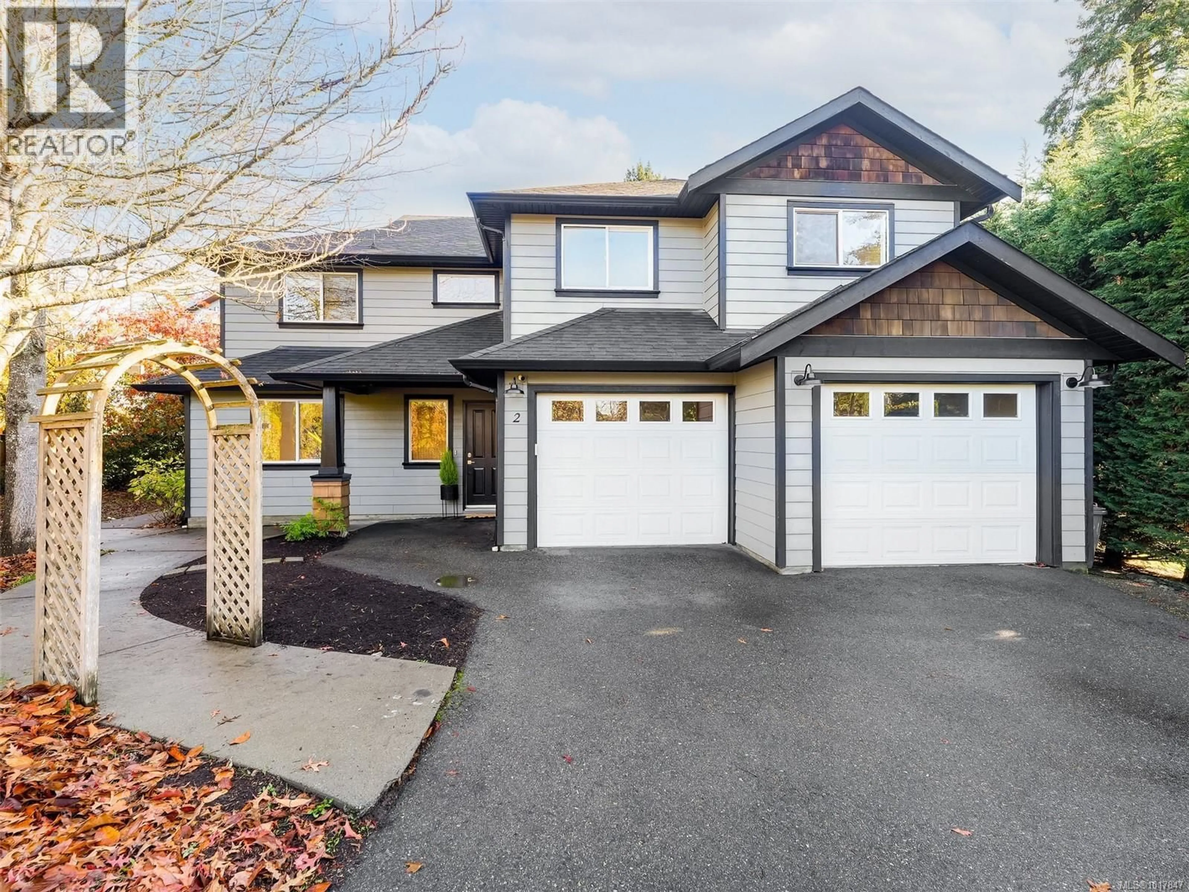 Home with vinyl exterior material, street for 2 GAME ROAD, View Royal British Columbia V8Z7Y7