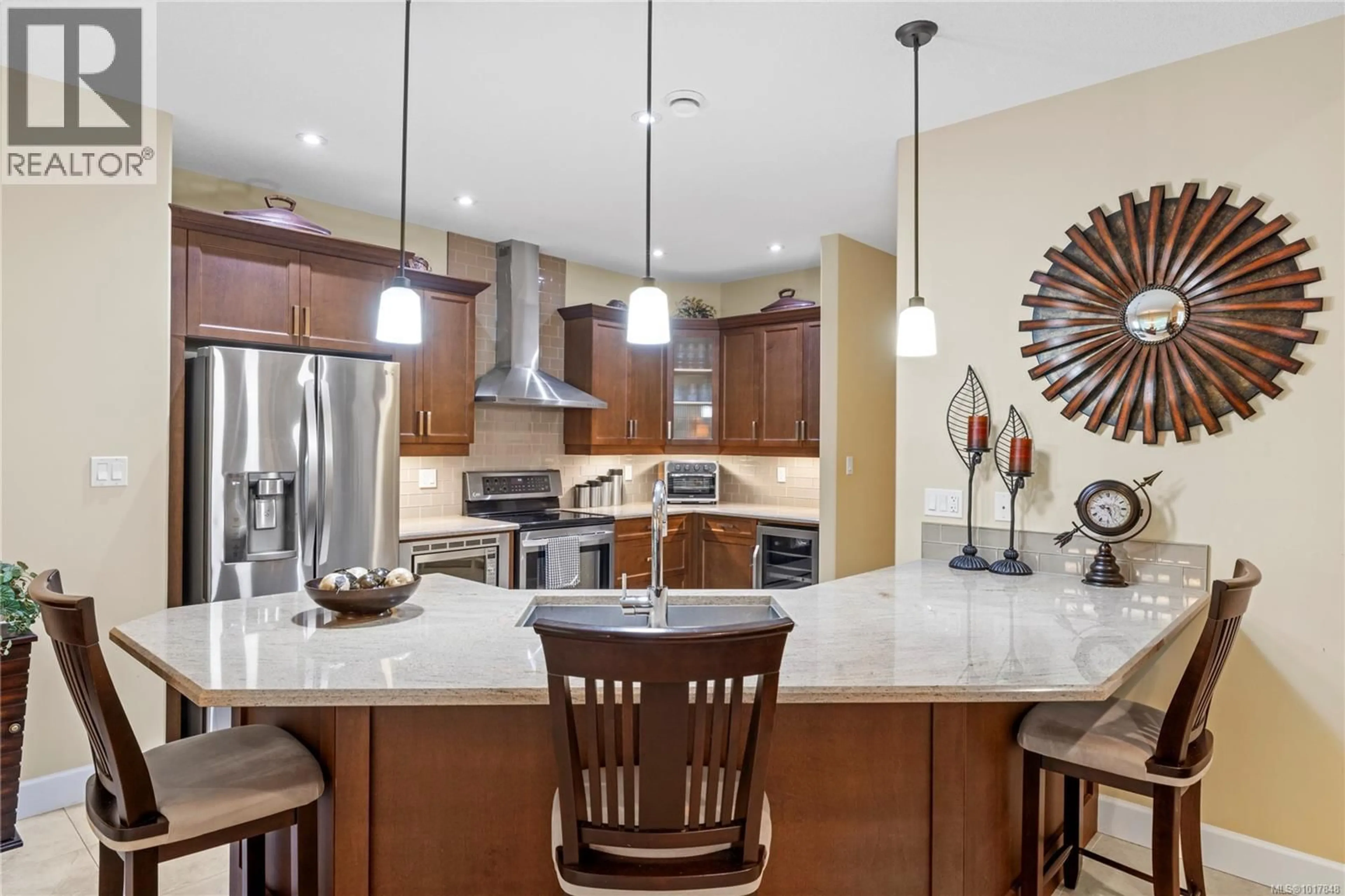 Open concept kitchen, ceramic/tile floor for 983 WINDRIDGE PLACE, French Creek British Columbia V9P1T1