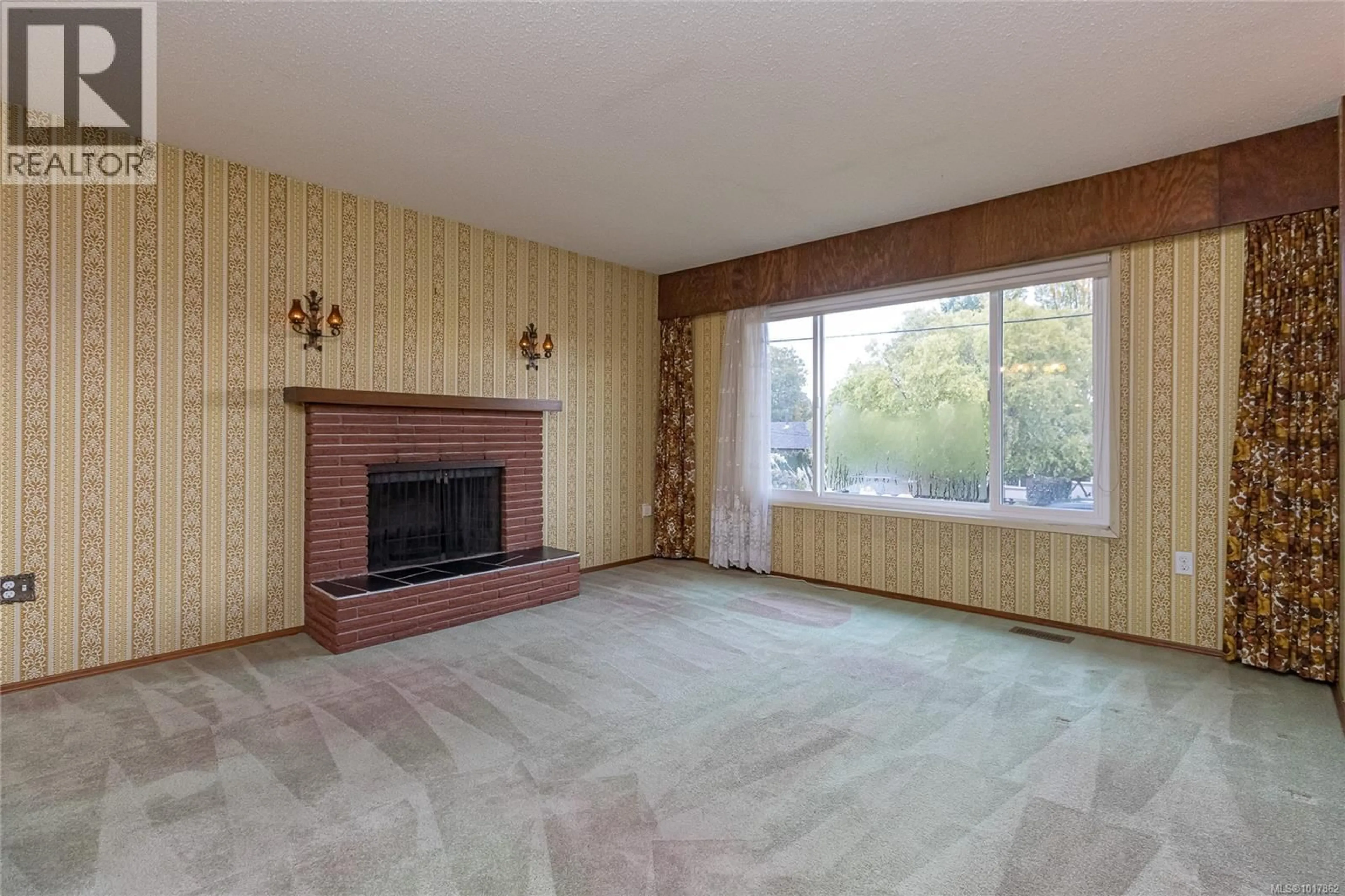 Living room with furniture, unknown for 9590 EPCO DRIVE, Sidney British Columbia V8L2T2