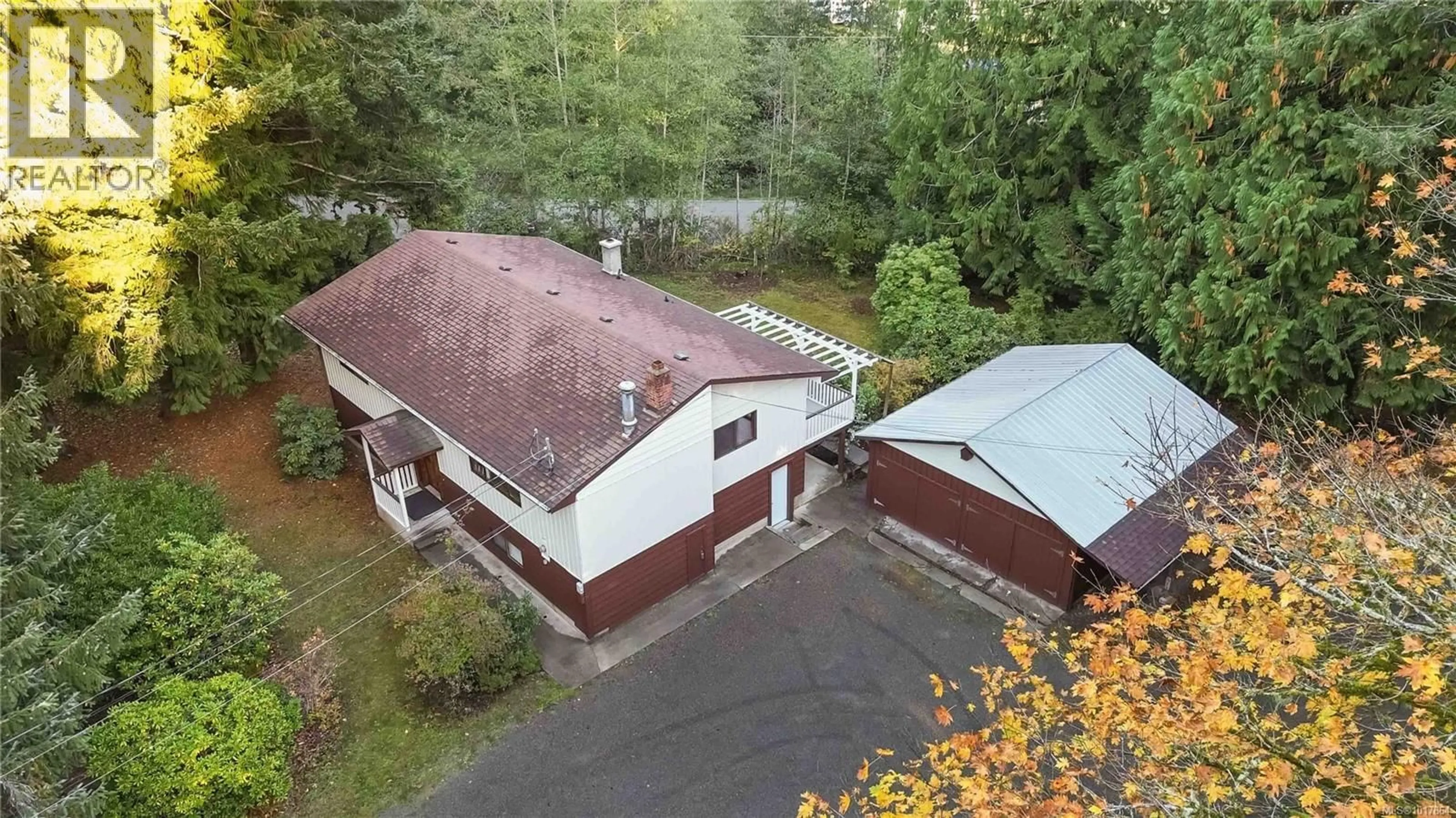 A pic from outside/outdoor area/front of a property/back of a property/a pic from drone, building for 3384 OTTER POINT ROAD, Sooke British Columbia V9Z0J9
