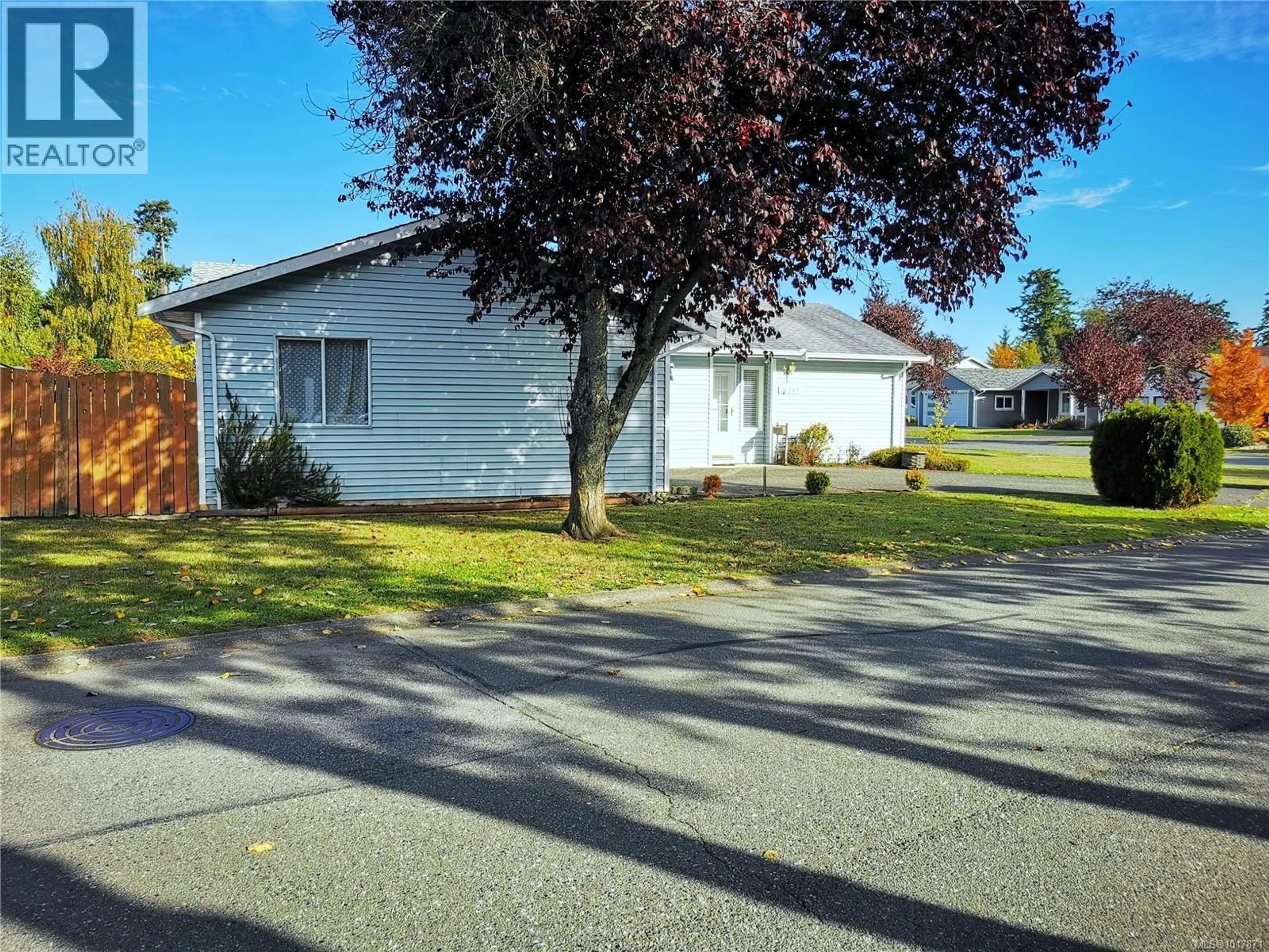 A pic from outside/outdoor area/front of a property/back of a property/a pic from drone, street for 10240 CLEVELAND ROAD, Sidney British Columbia V8L4X9