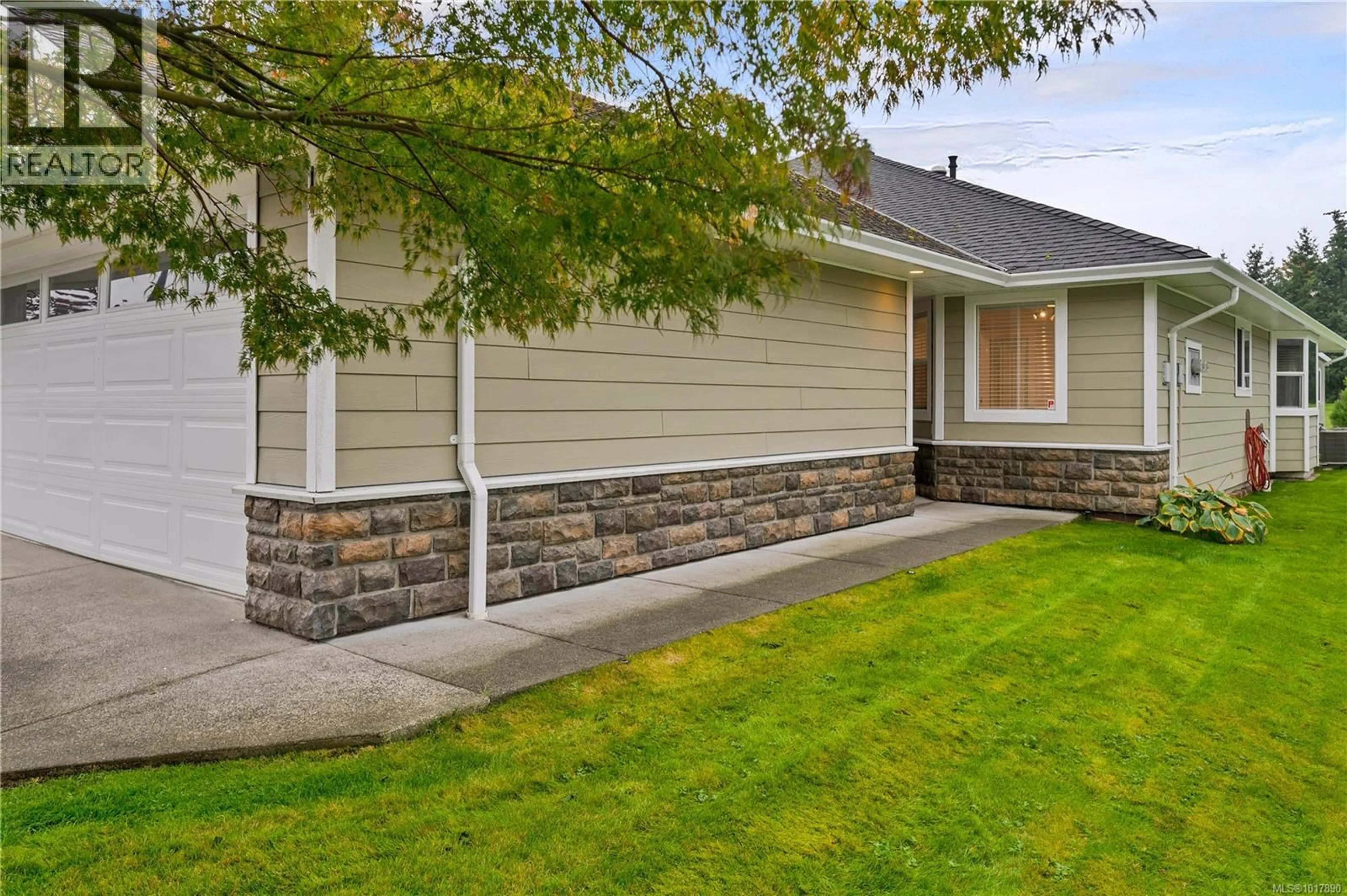 Home with vinyl exterior material, street for 72 - 2006 SIERRA DRIVE, Campbell River British Columbia V9H1V6