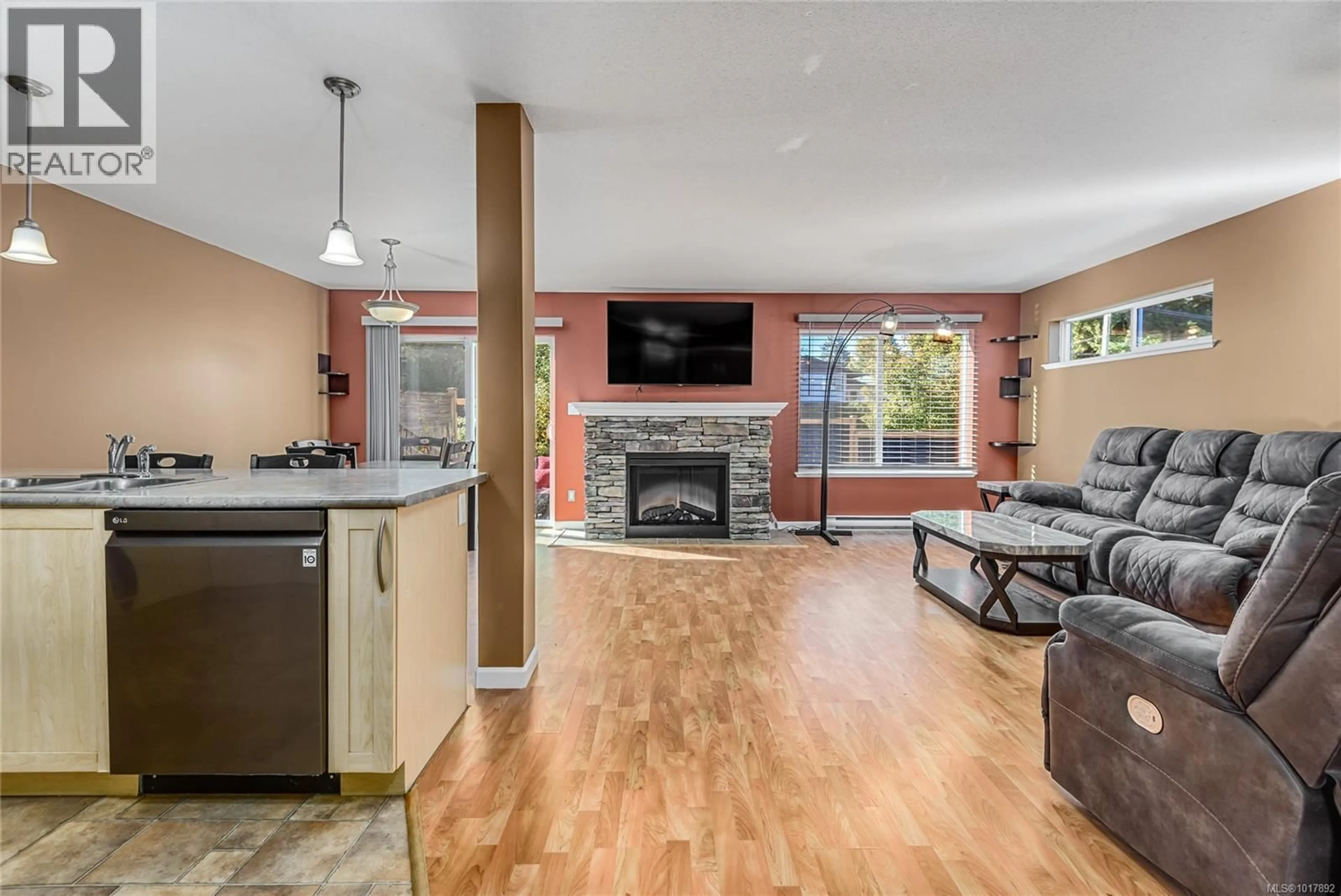 Open concept kitchen, unknown for 40 - 2728 1ST STREET, Courtenay British Columbia V9N4A4