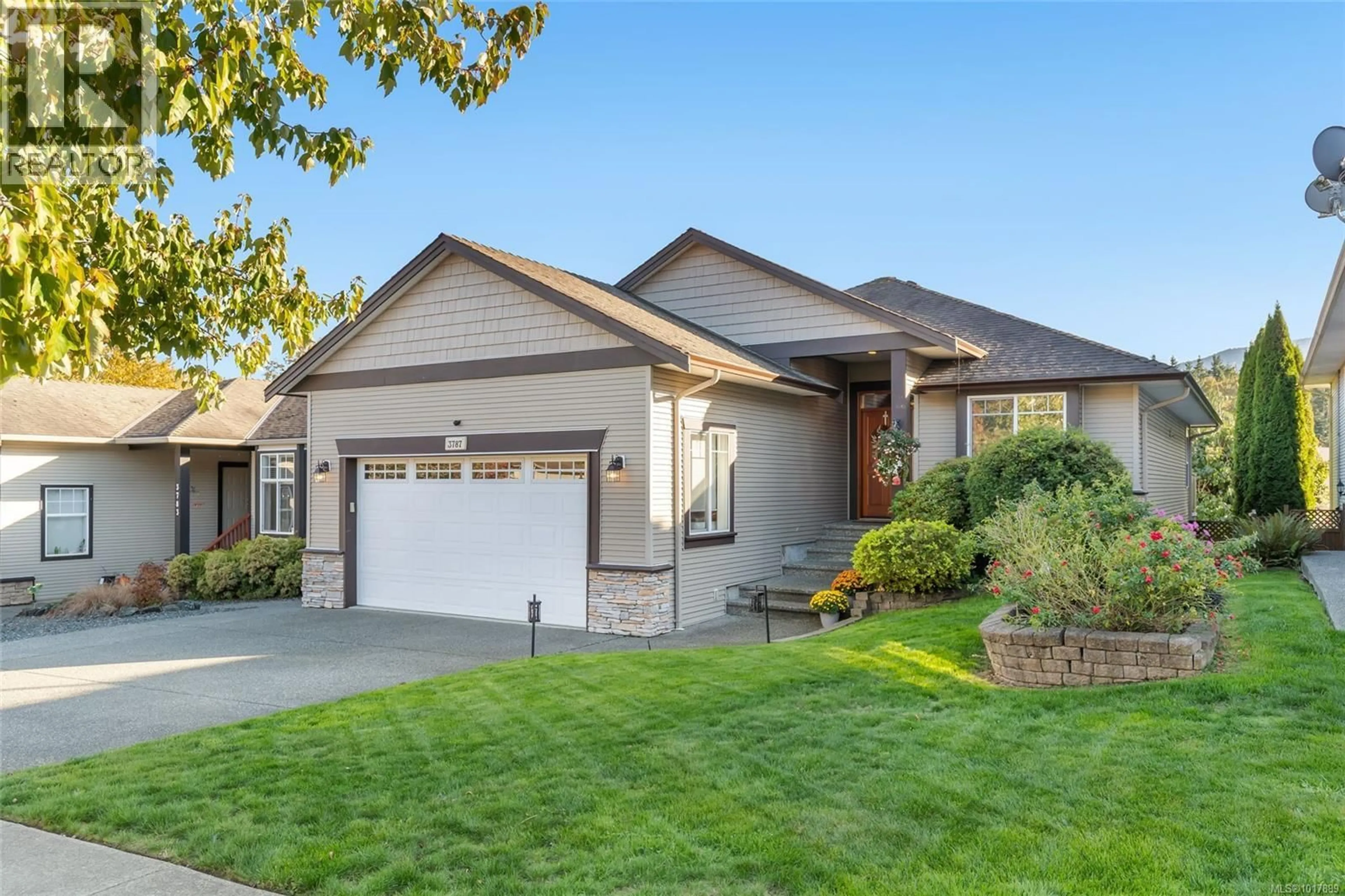 Home with vinyl exterior material, street for 3787 AVONLEA DRIVE, Nanaimo British Columbia V9T6R1