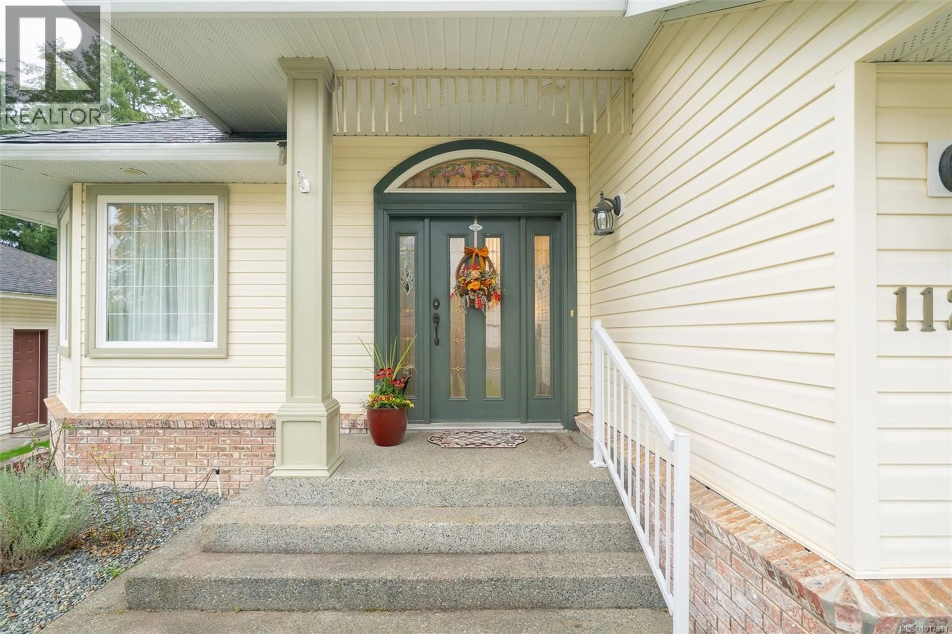 Indoor entryway for 1127 CAREY PLACE, Ladysmith British Columbia V9G1P9