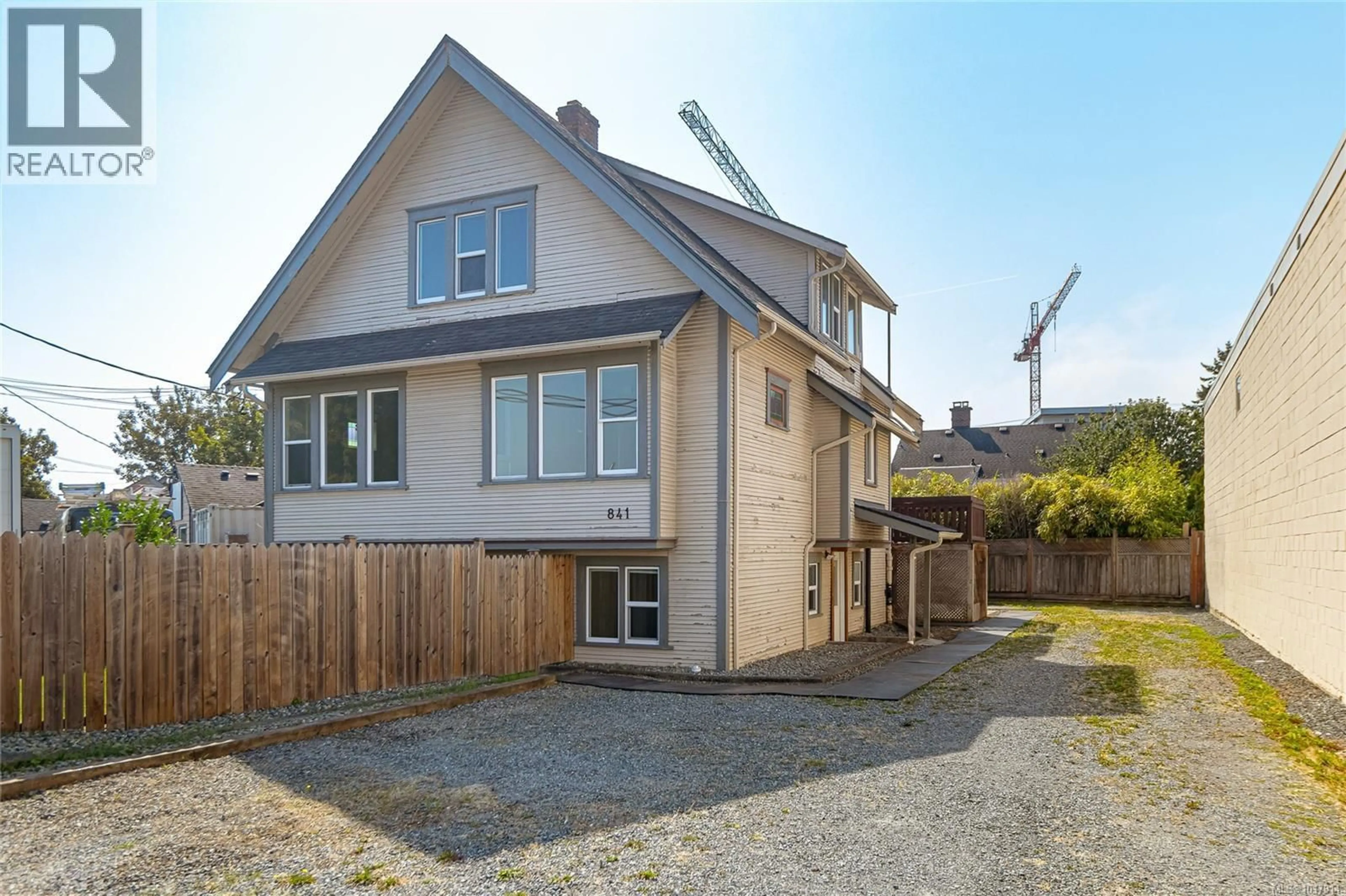 A pic from outside/outdoor area/front of a property/back of a property/a pic from drone, street for 841 VIEWFIELD ROAD, Esquimalt British Columbia V9A4V2