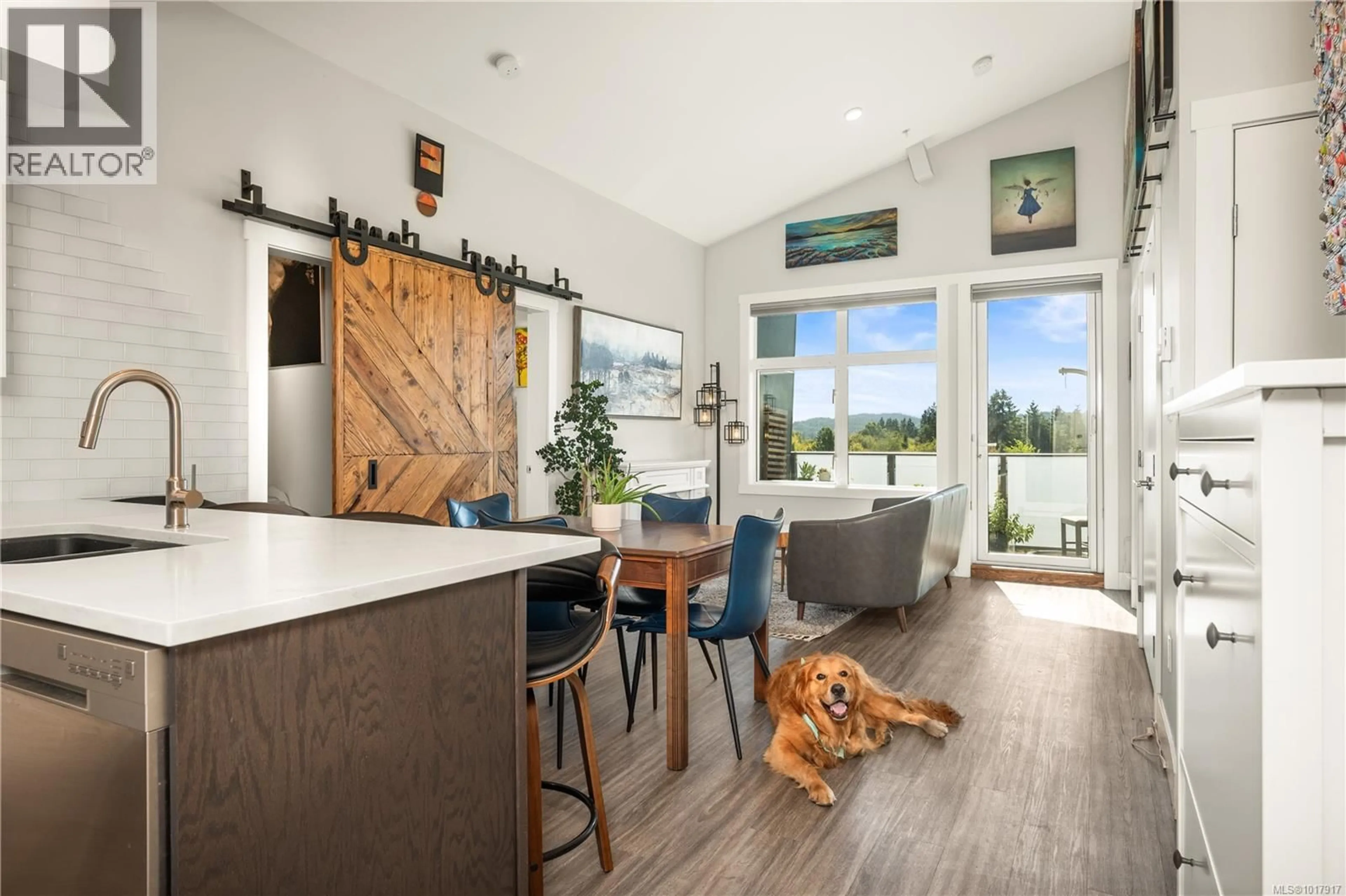 Open concept kitchen, unknown for 301 - 525 THIRD STREET, Nanaimo British Columbia V9R1W7