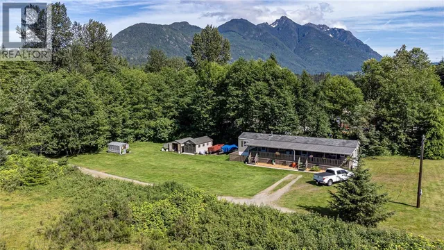 701 KELSEY WAY, Sayward 4