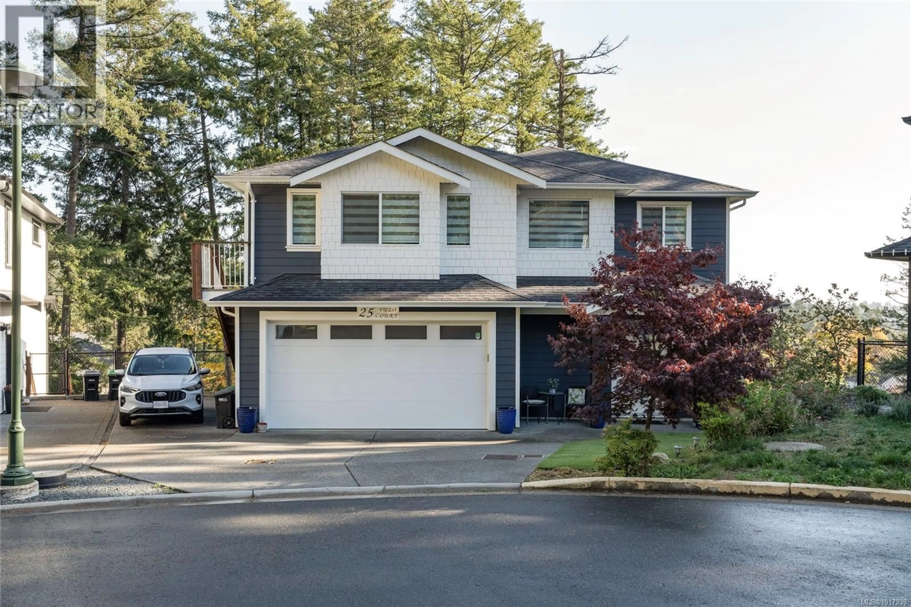 Home with vinyl exterior material, street for 25 TUZO COURT, View Royal British Columbia V9B0S9