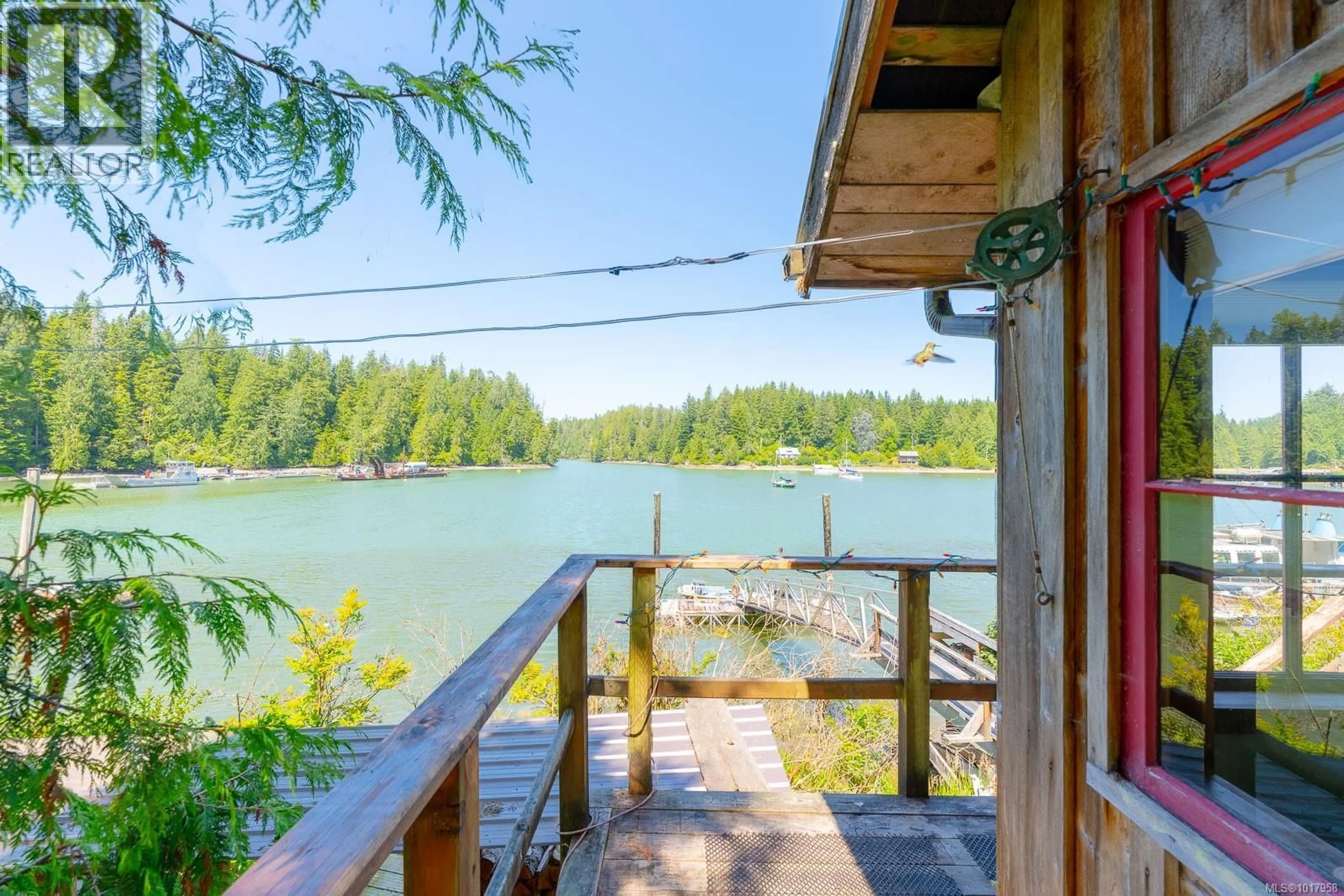 Patio, water/lake/river/ocean view for 310 TOWER ROAD, Bamfield British Columbia V0R1B0