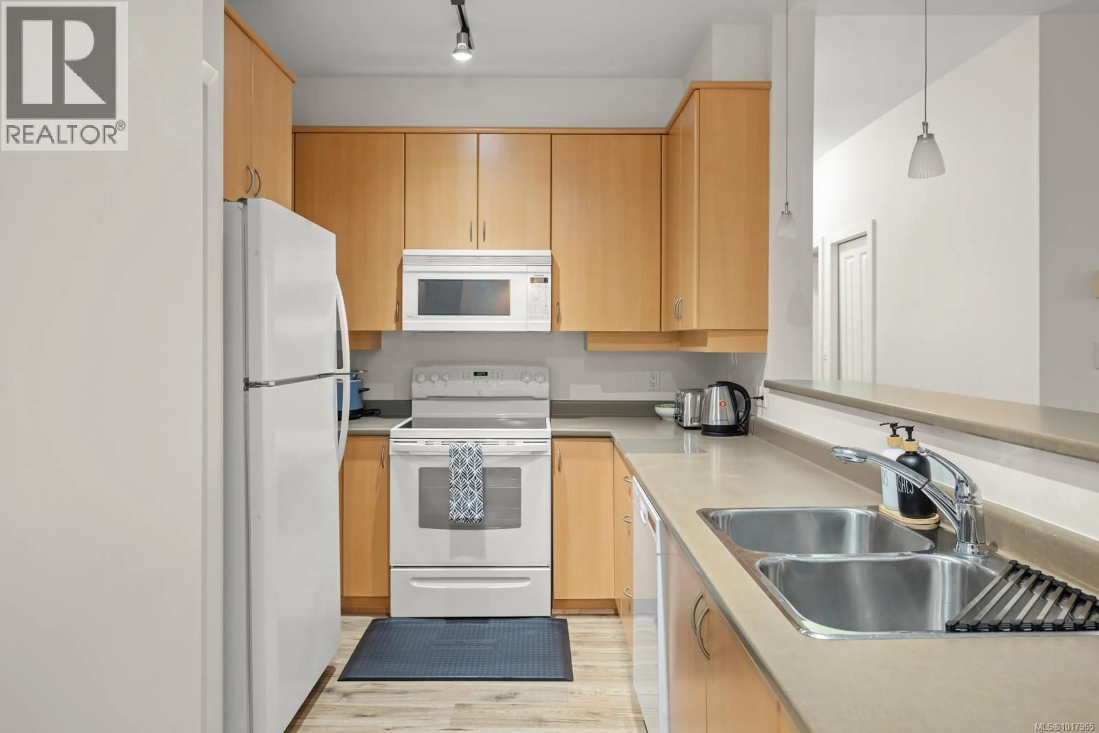 Standard kitchen, unknown for 407C - 1115 CRAIGFLOWER ROAD, Esquimalt British Columbia V9A7R1