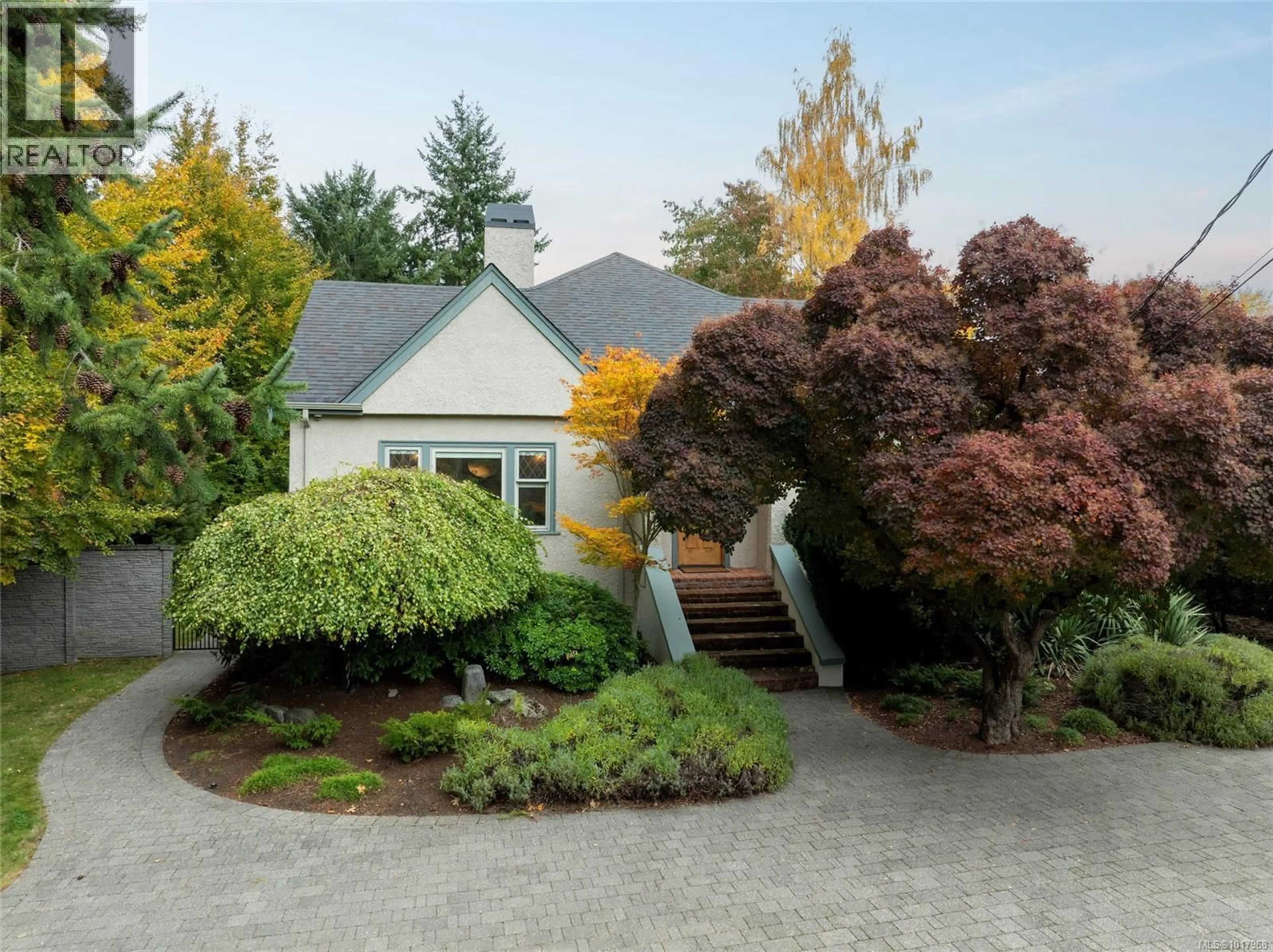 Unknown for 1690 ASH ROAD, Saanich British Columbia V8N2T5