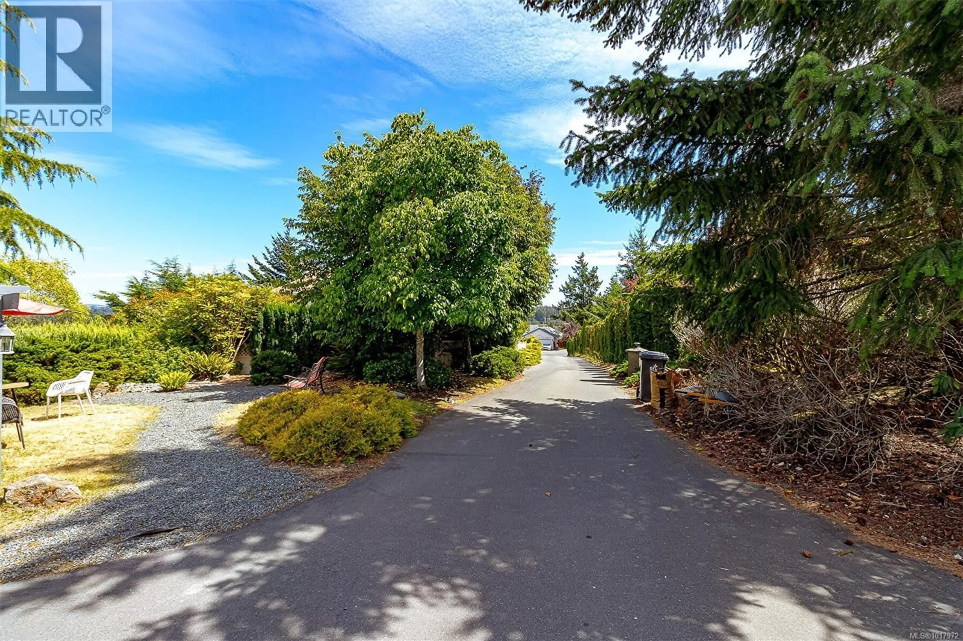 A pic from outside/outdoor area/front of a property/back of a property/a pic from drone, unknown for 2619 CRYSTALVIEW DRIVE, Langford British Columbia V9B5W5