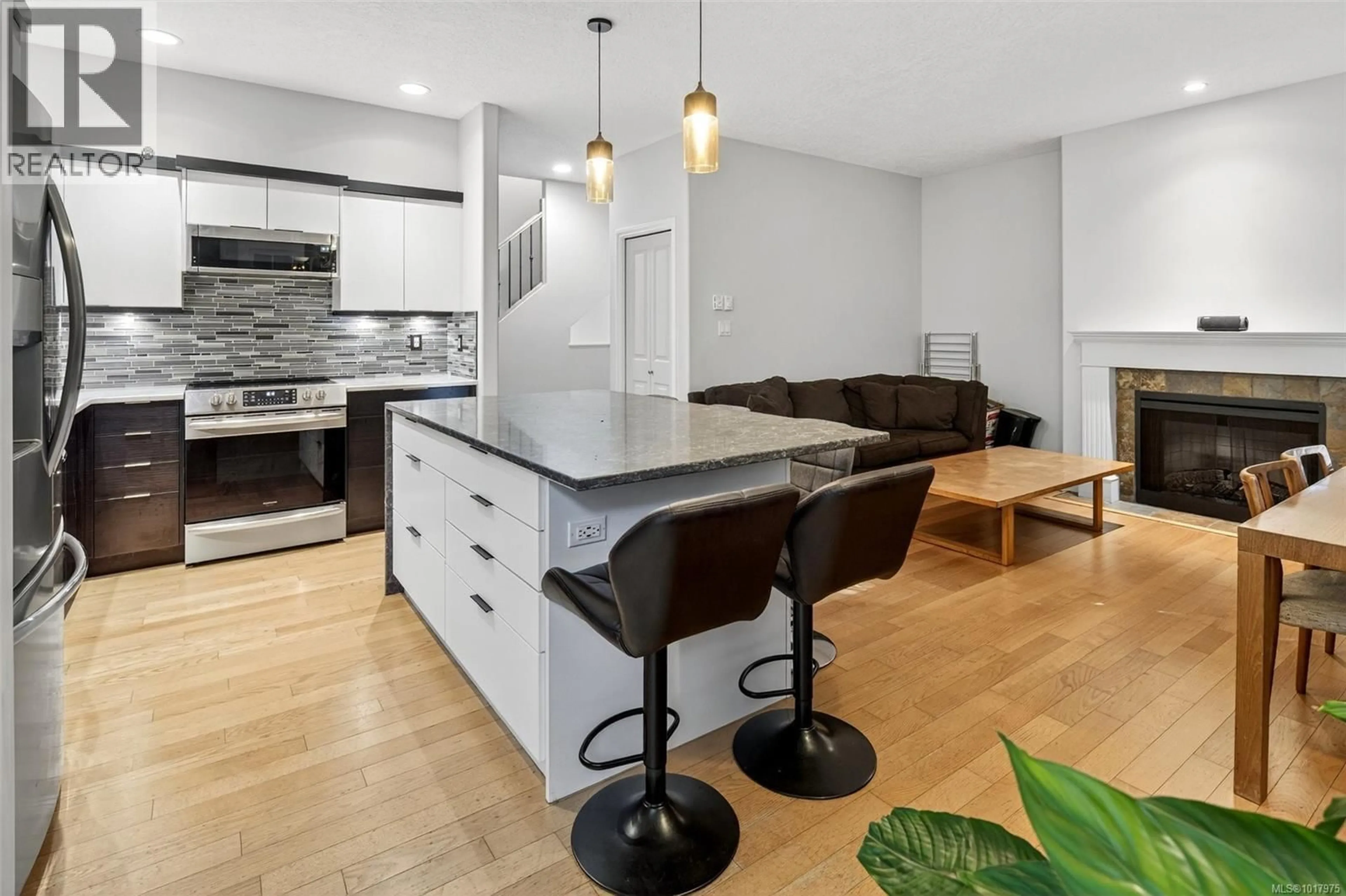 Open concept kitchen, unknown for 3 - 1405 MALLEK CRESCENT, Victoria British Columbia V8T0A3