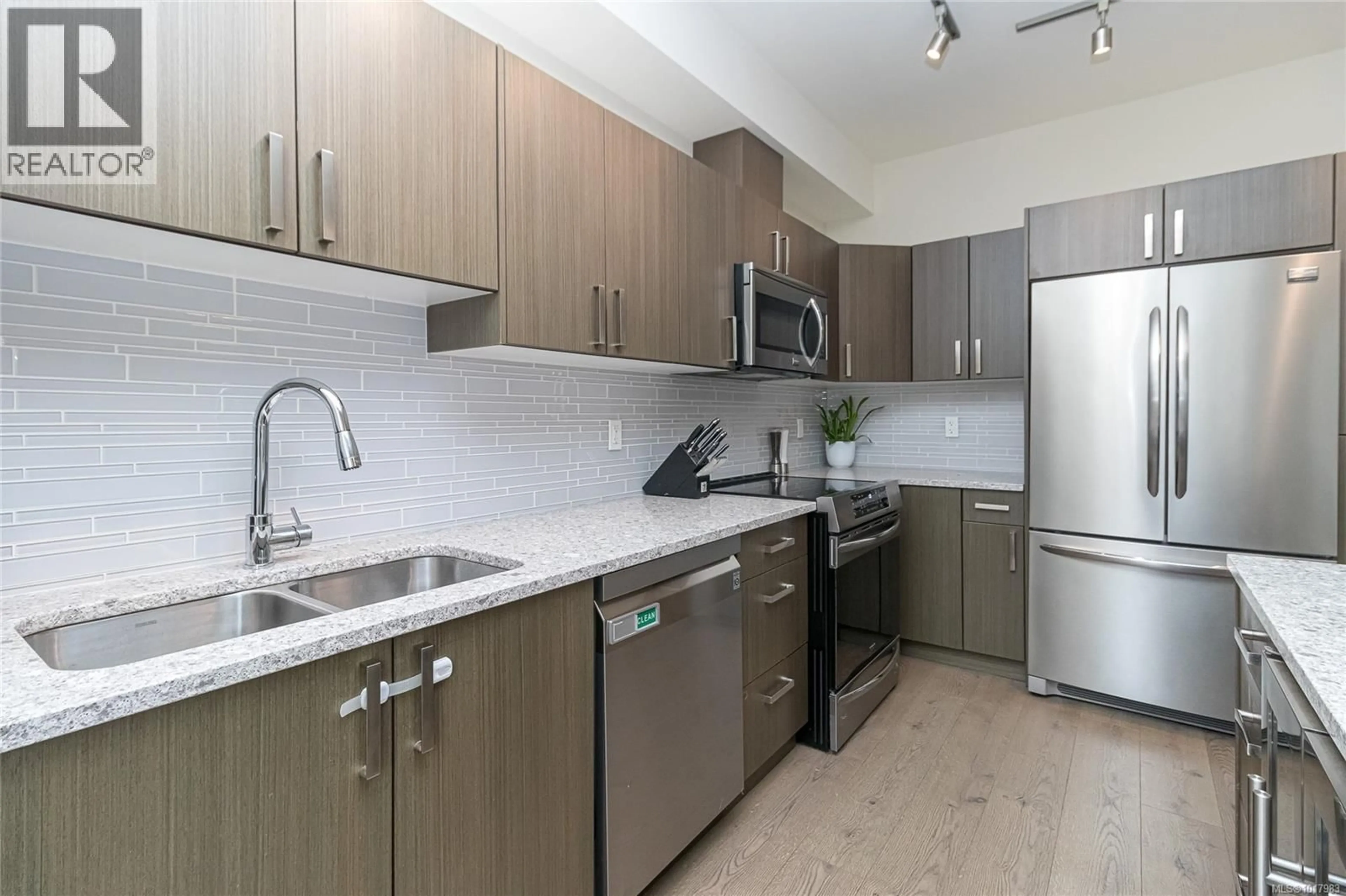 Standard kitchen, unknown for 5 - 1900 WATKISS WAY, View Royal British Columbia V9B0S8