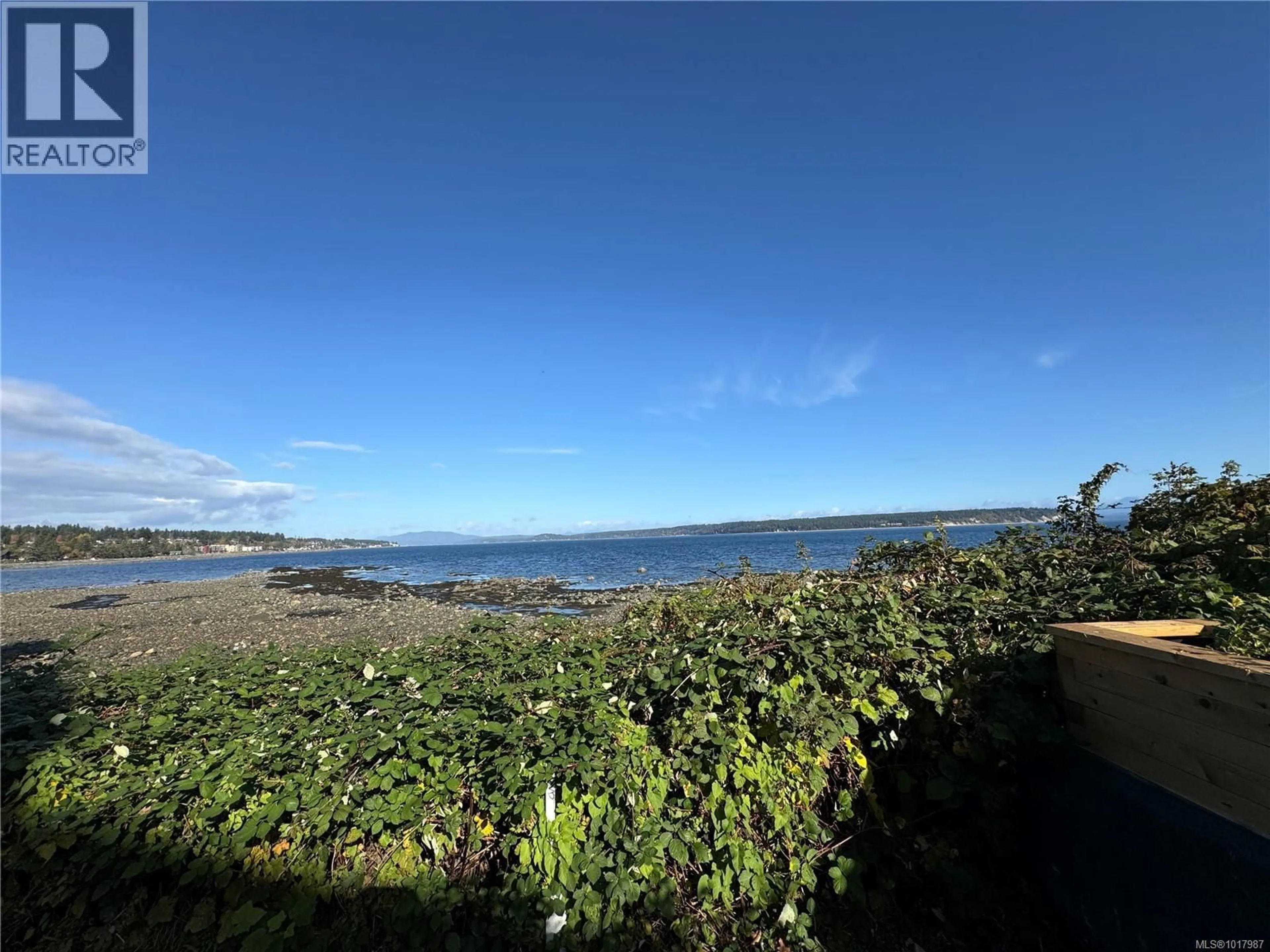 A pic from outside/outdoor area/front of a property/back of a property/a pic from drone, water/lake/river/ocean view for 104 - 9 ADAMS ROAD, Campbell River British Columbia V9W1R9