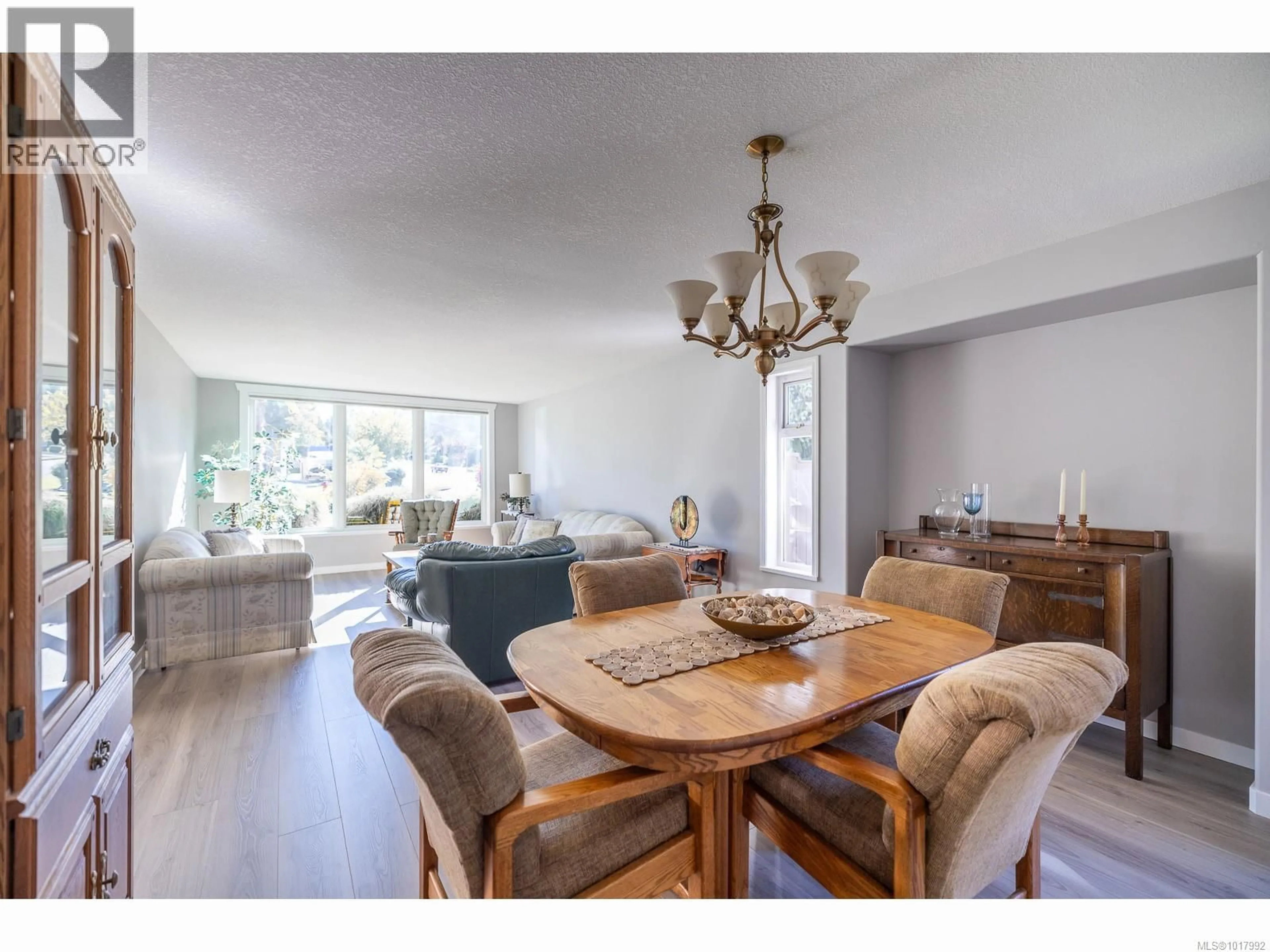Dining room, wood/laminate floor for 1221 GREEN CLOSE, Qualicum Beach British Columbia V9K2M3