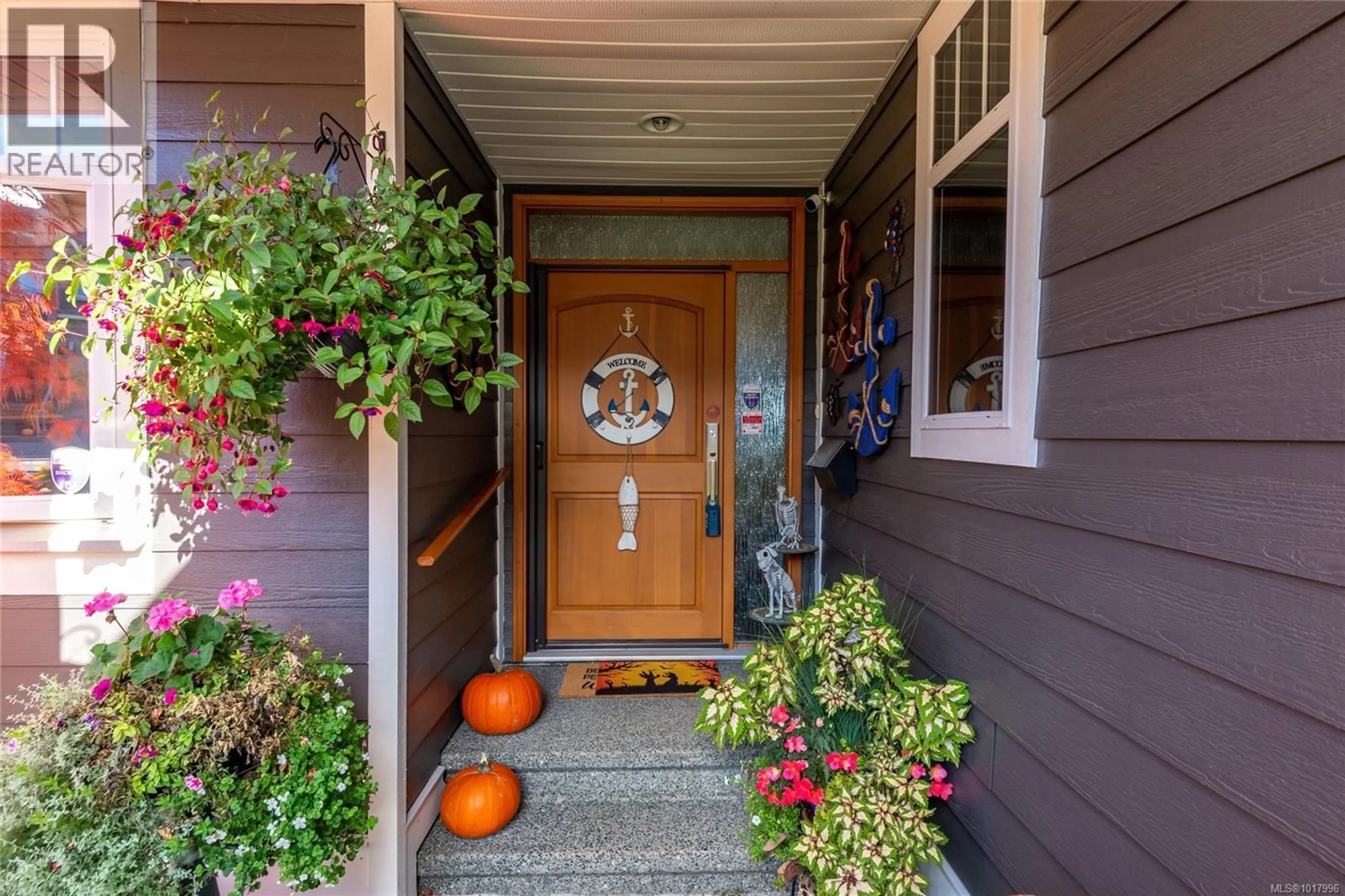 Indoor entryway for 660 MARINER DRIVE, Campbell River British Columbia V9H1V9
