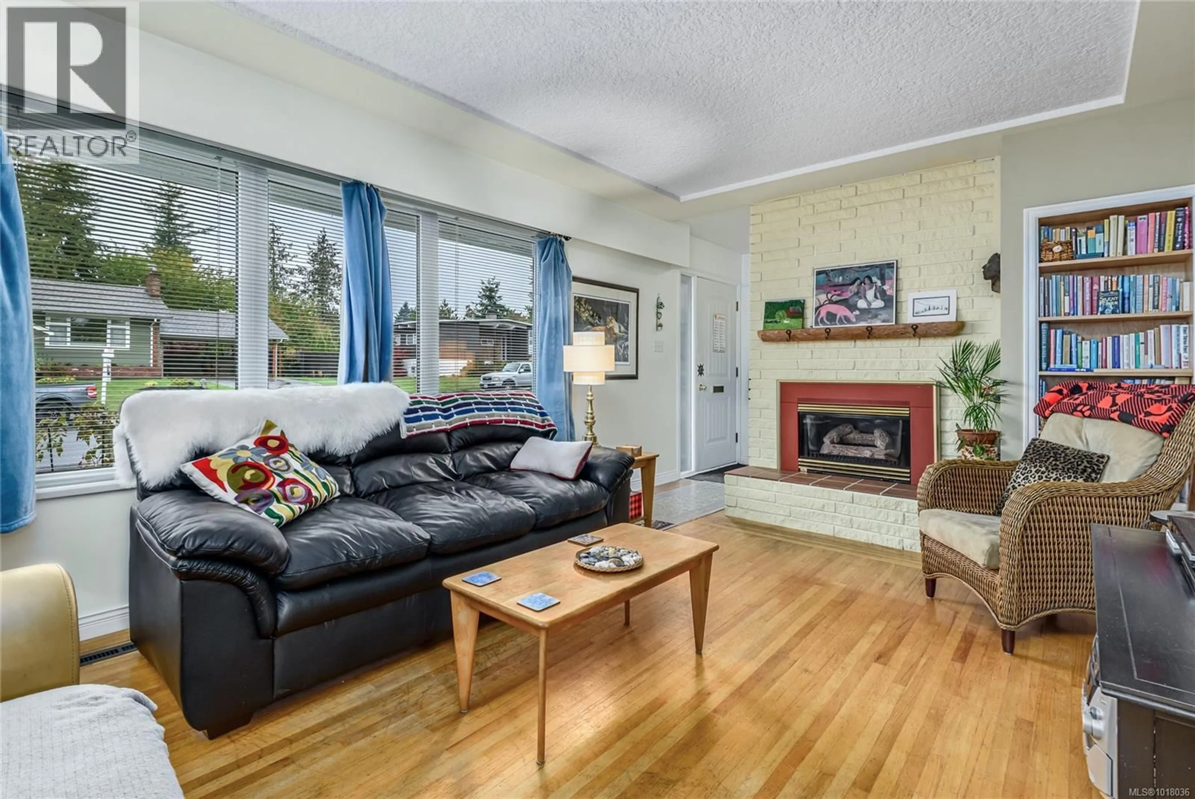 Living room with furniture, unknown for 1758 KILPATRICK AVENUE, Courtenay British Columbia V9N2Y6