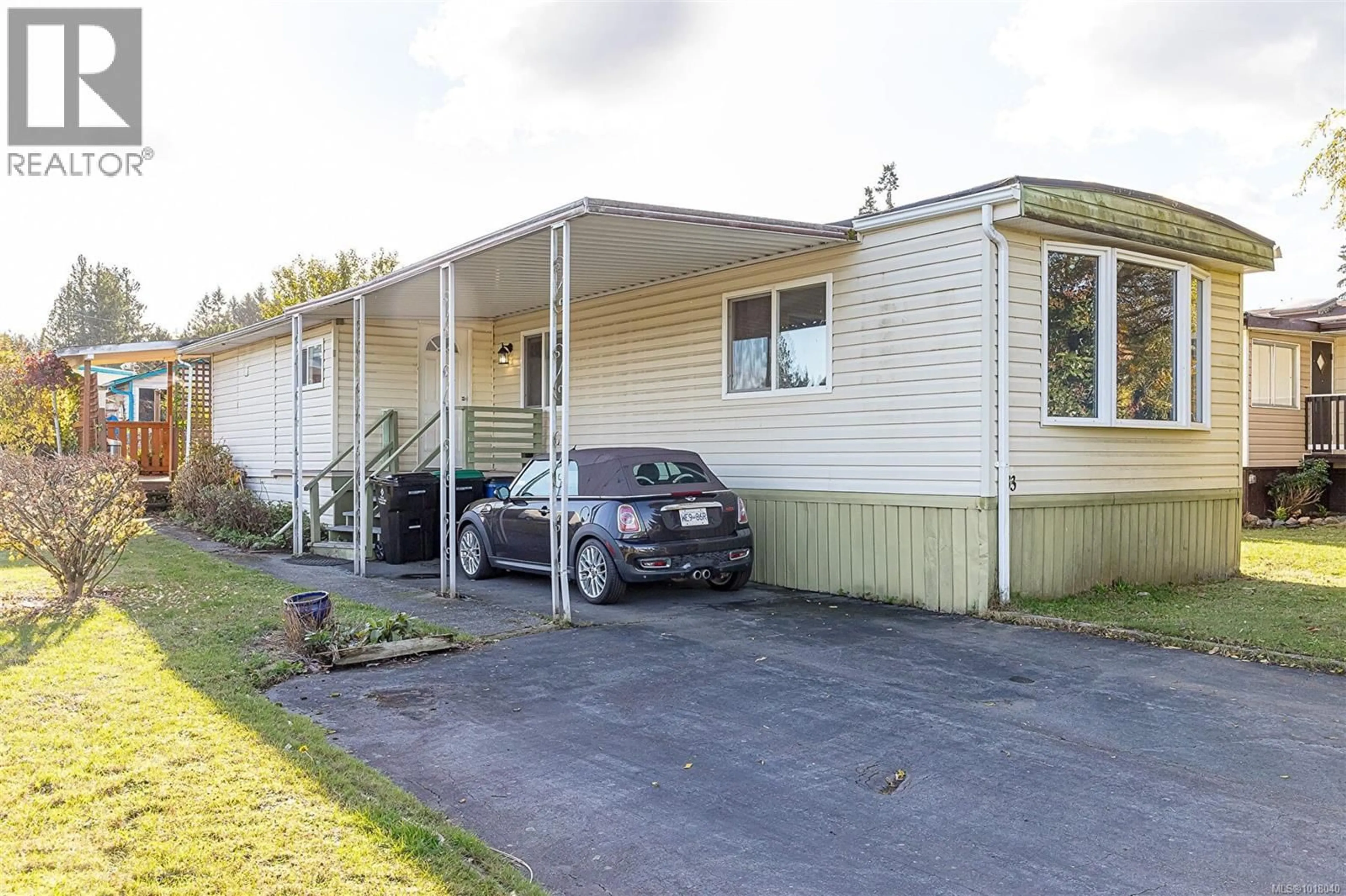 Home with vinyl exterior material, street for 33 - 1572 SEABIRD ROAD, Nanaimo British Columbia V9G1L3