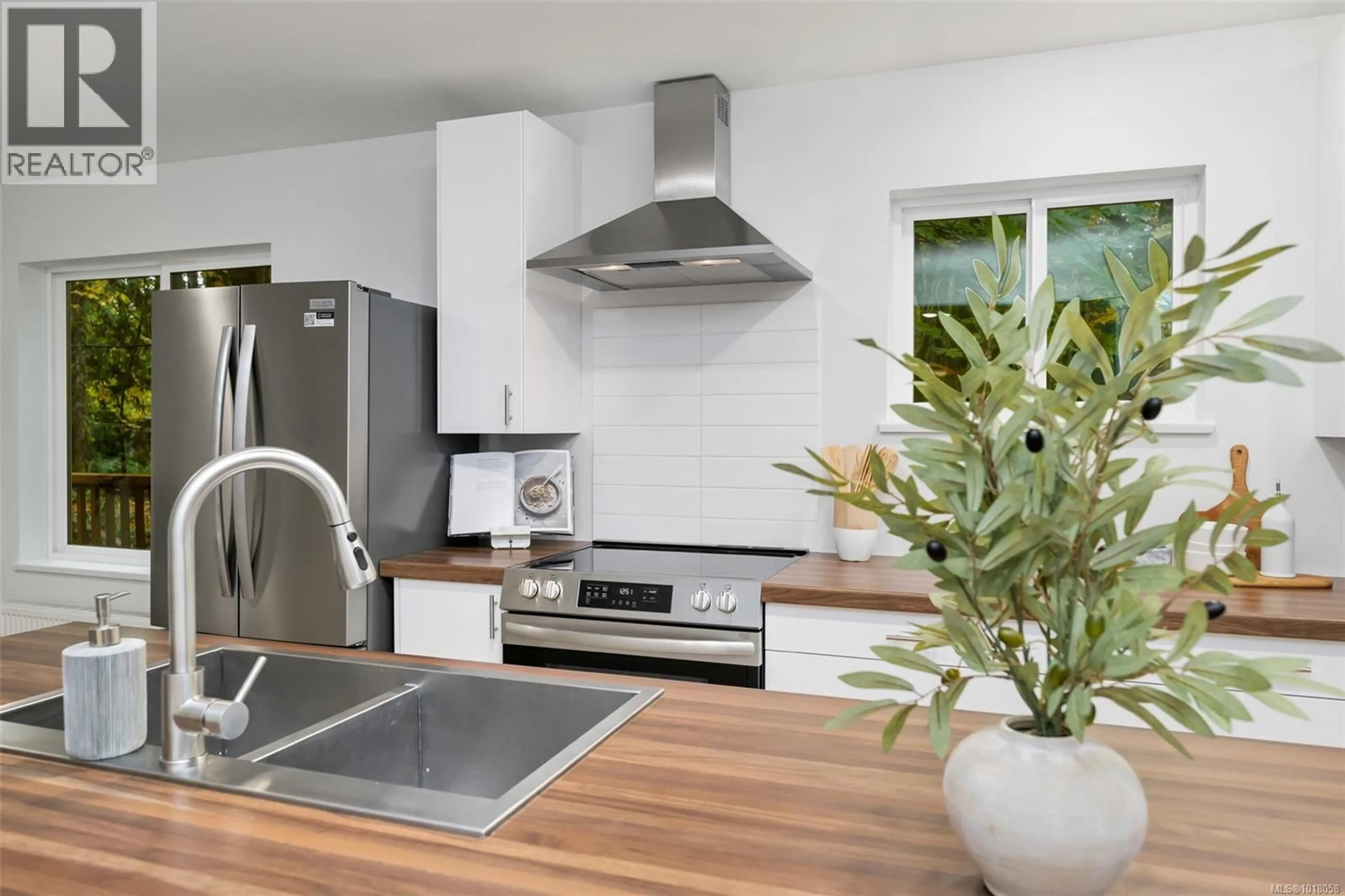 Contemporary kitchen, ceramic/tile floor for 2590 SOOKE RIVER ROAD, Sooke British Columbia V9Z0X8