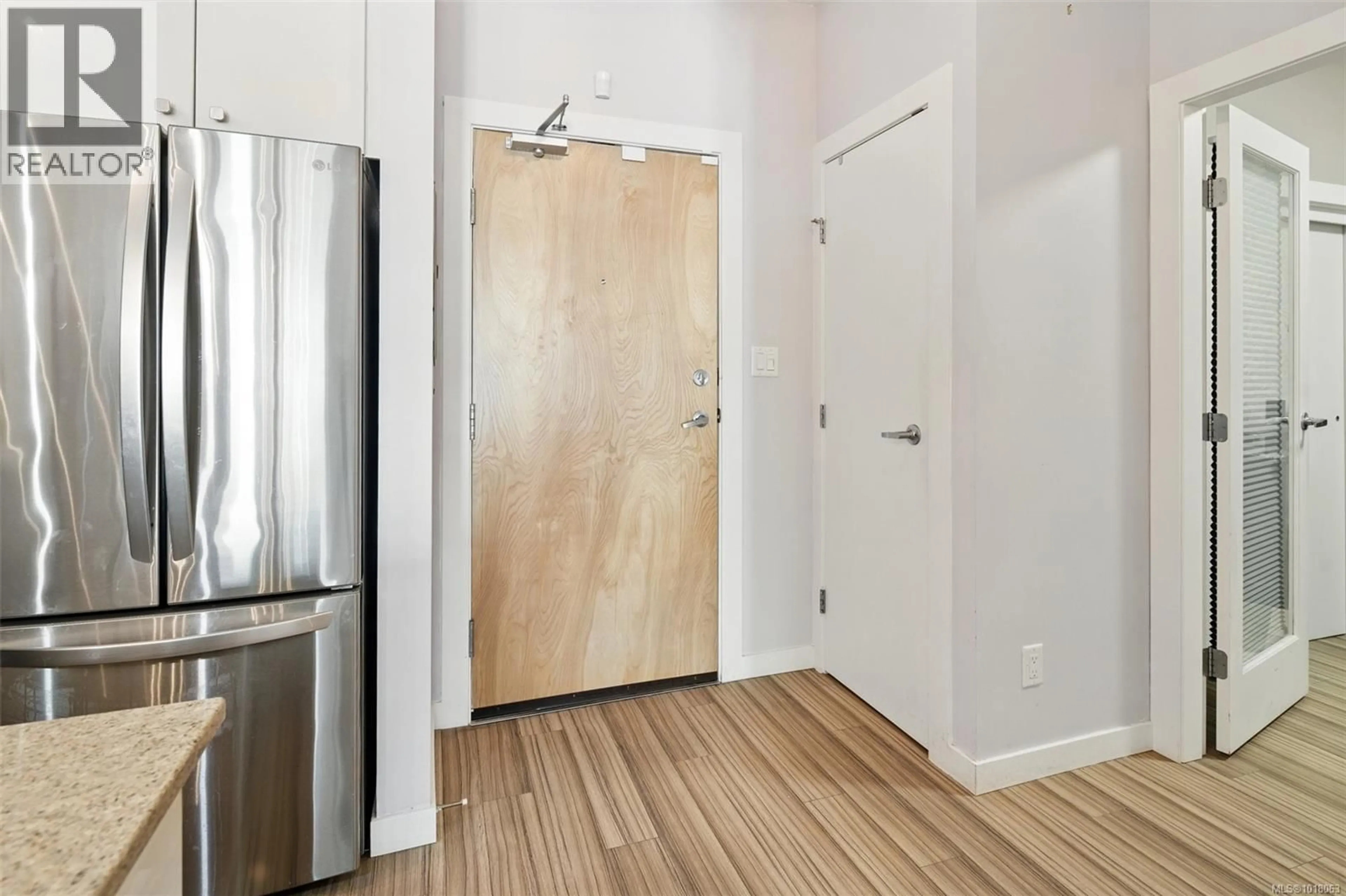 Indoor entryway for 304 - 2871 JACKLIN ROAD, Langford British Columbia V9B0P3