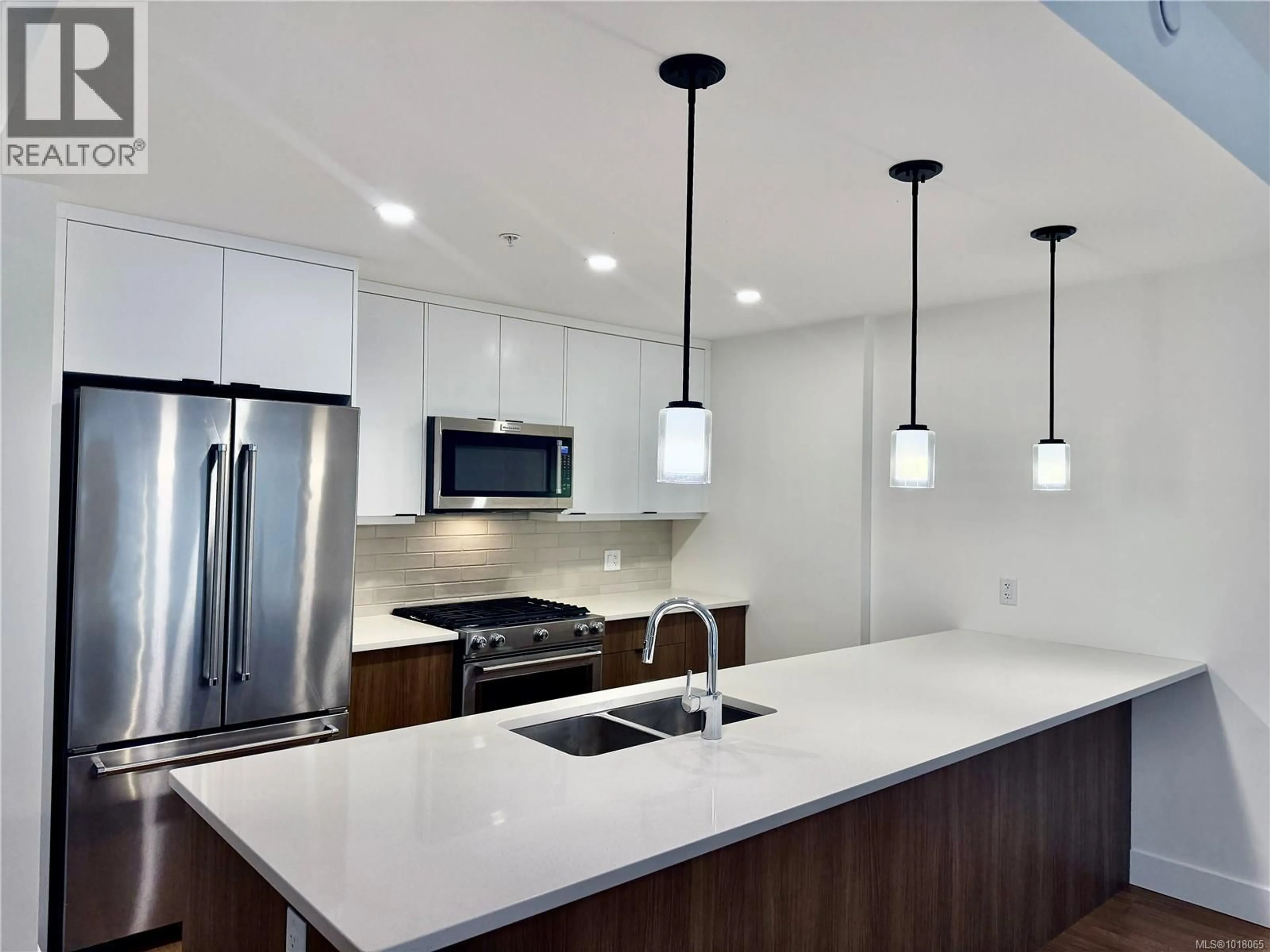 Contemporary kitchen, unknown for 14 - 2330 SOOKE ROAD, Colwood British Columbia V9B1X7
