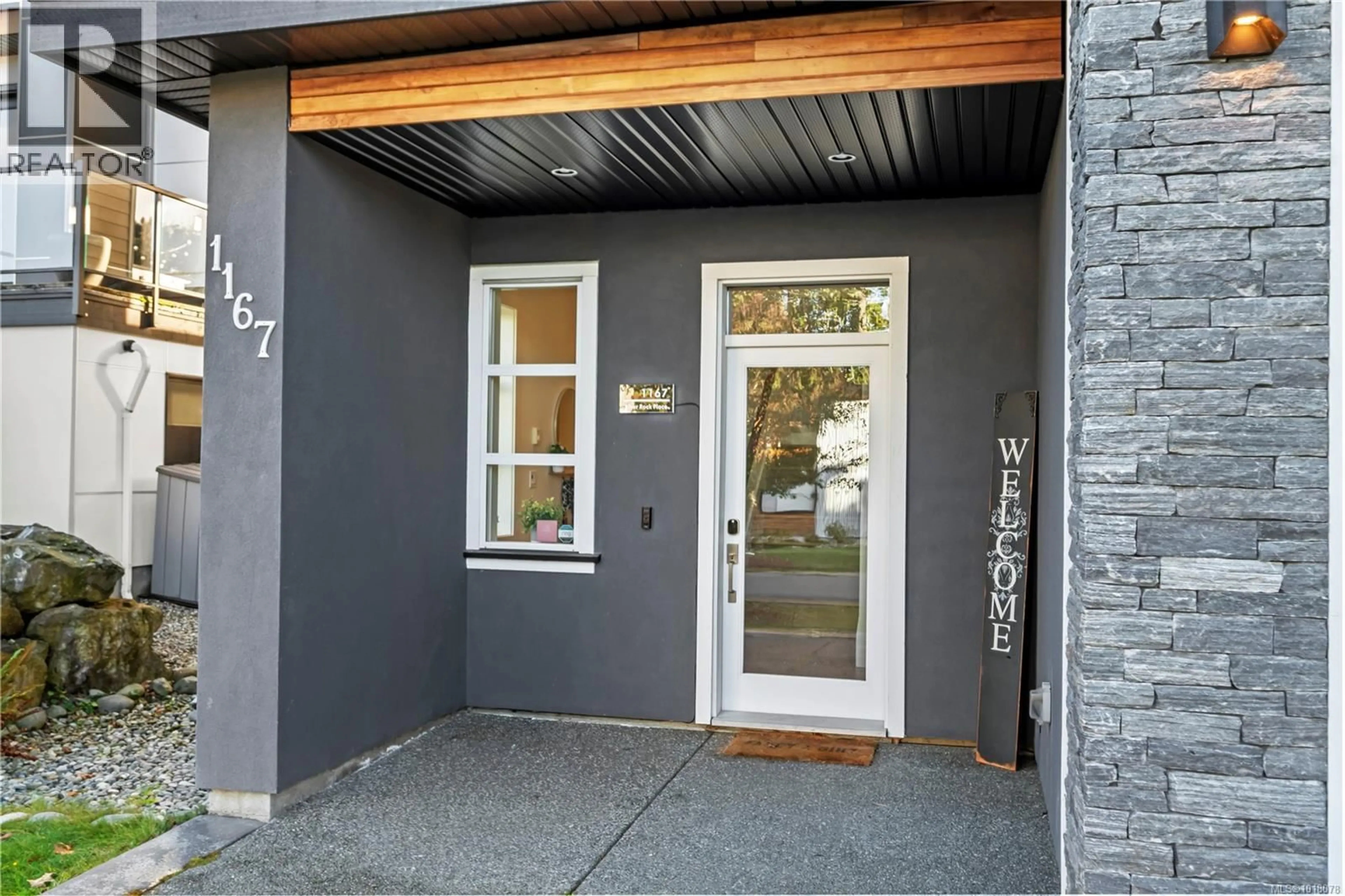 Indoor entryway for 1167 RIVER ROCK PLACE, Highlands British Columbia V9B0S6