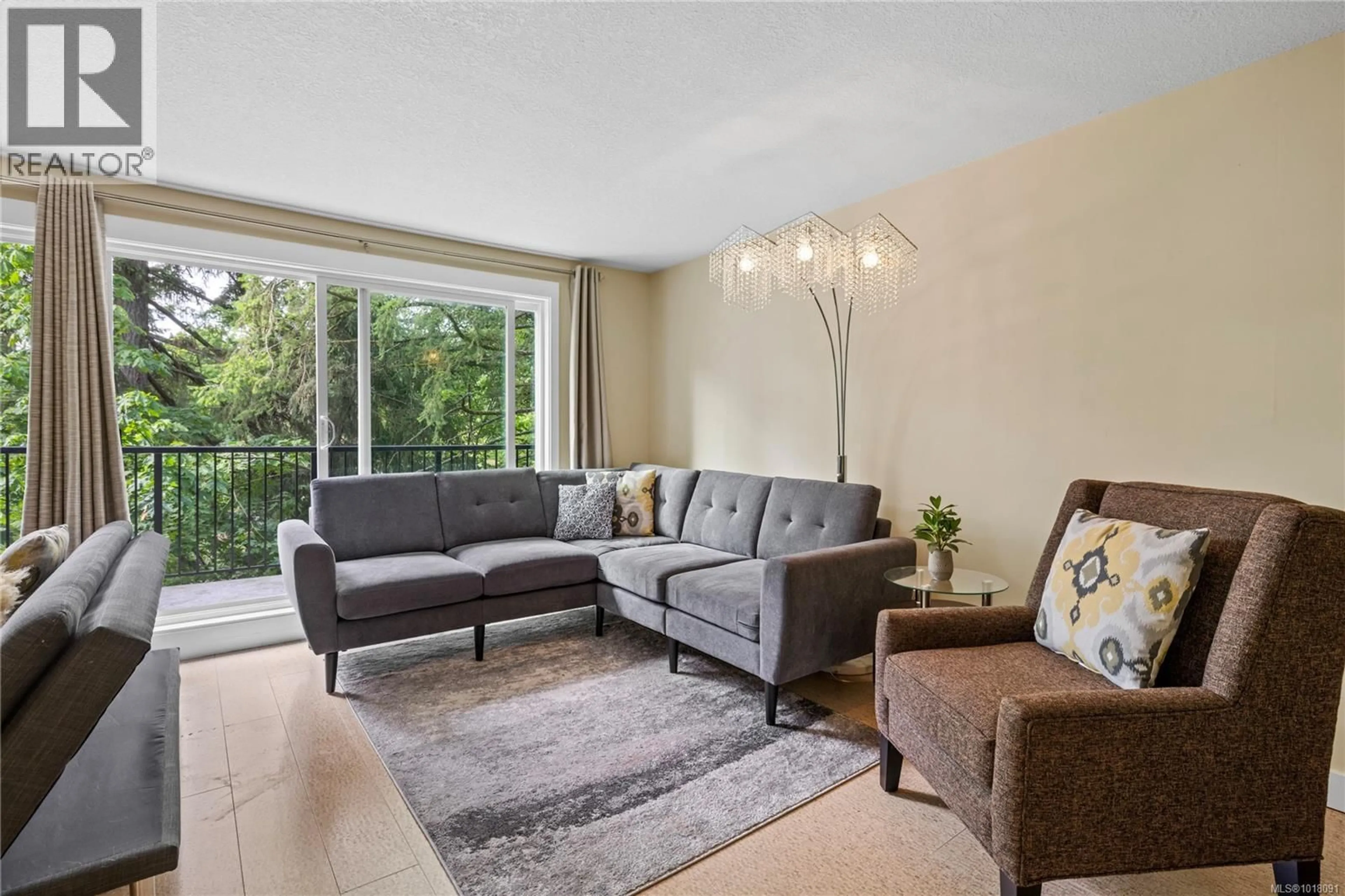 Living room with furniture, unknown for 10 - 111 WALL STREET, Nanaimo British Columbia V9S5H9