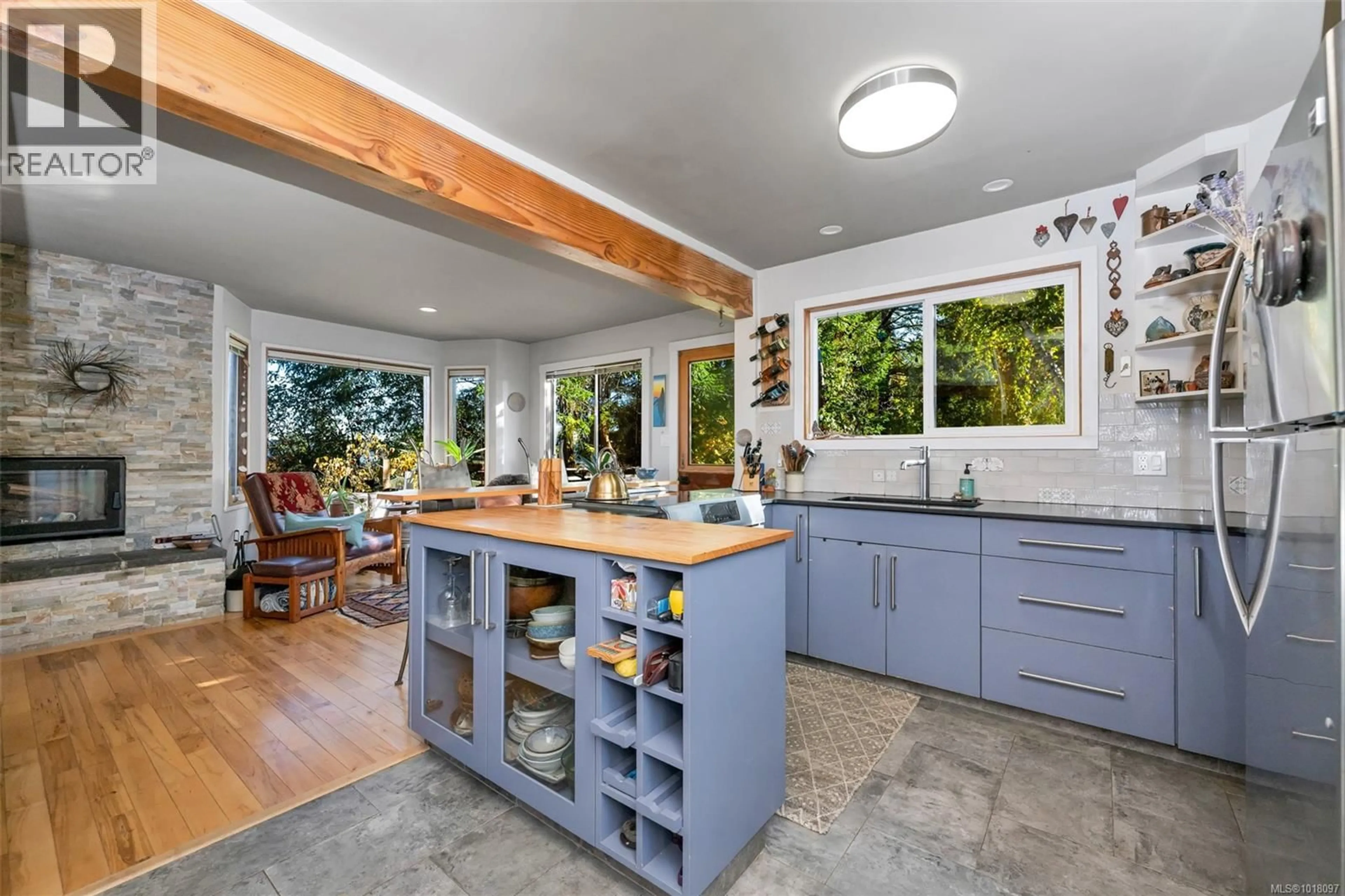 Open concept kitchen, ceramic/tile floor for 277 MALIVIEW DRIVE, Salt Spring British Columbia V8K1B1