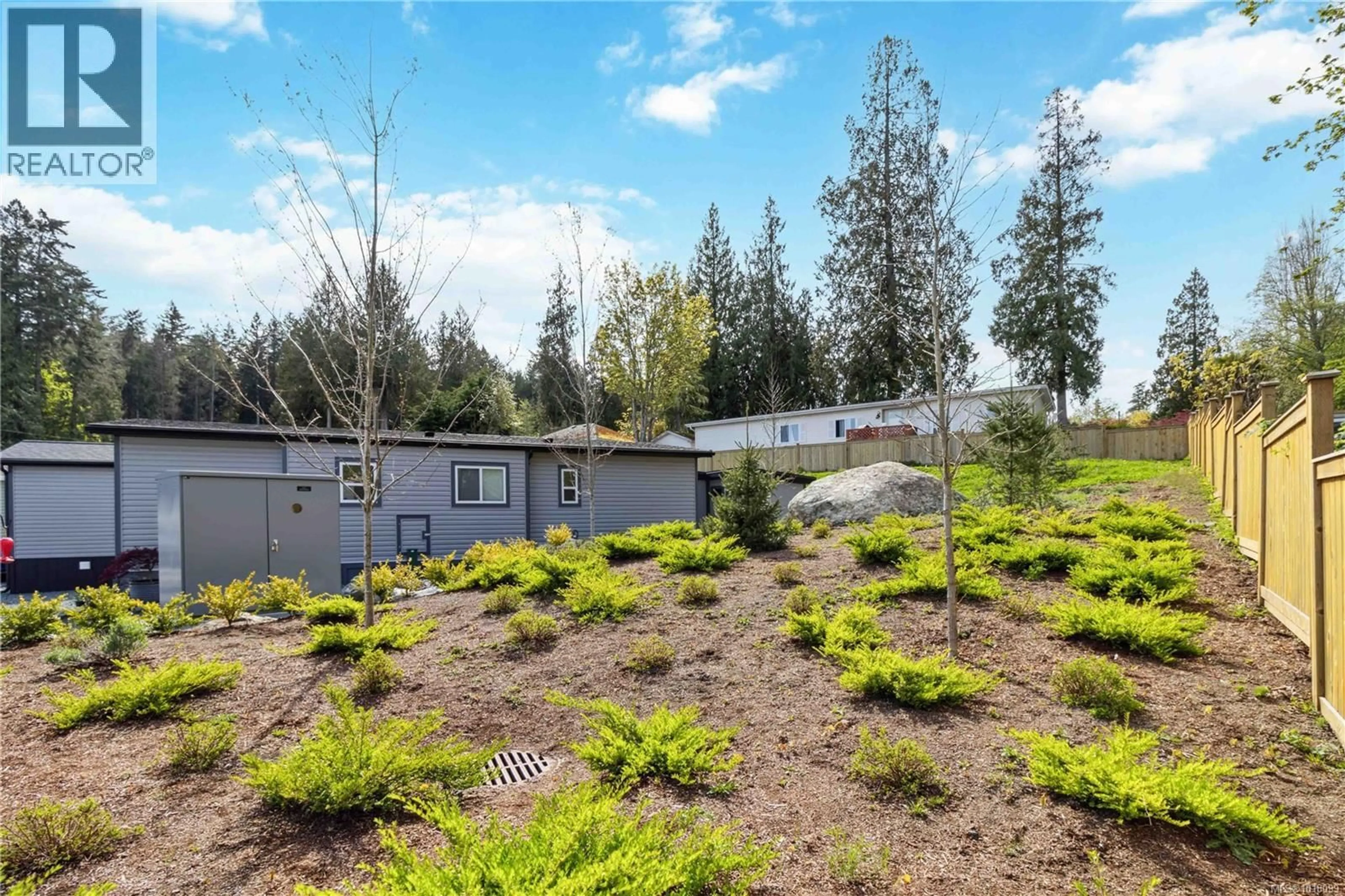 Patio, forest/trees view for 504 - 747 OLD PLACE ROAD, Central Saanich British Columbia V8M0C3