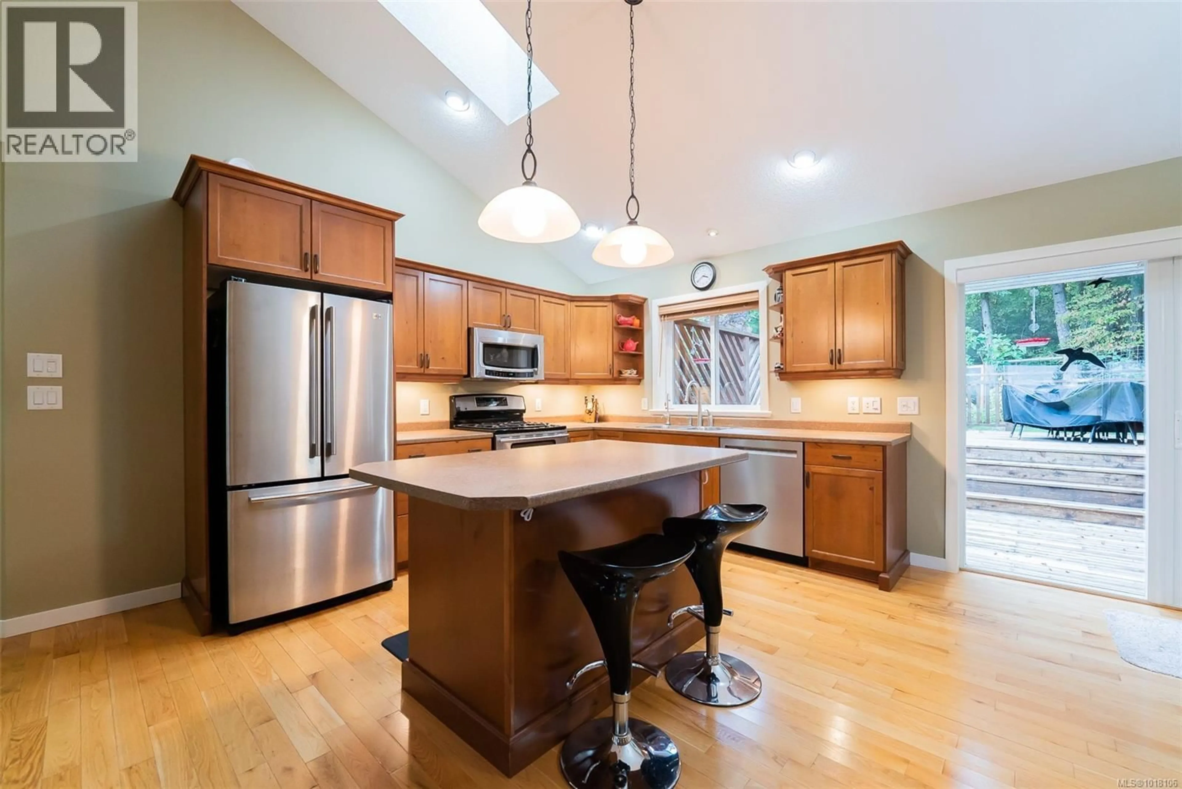 Open concept kitchen, unknown for 1613 BLACKSTONE PLACE, Nanaimo British Columbia V9X1X7