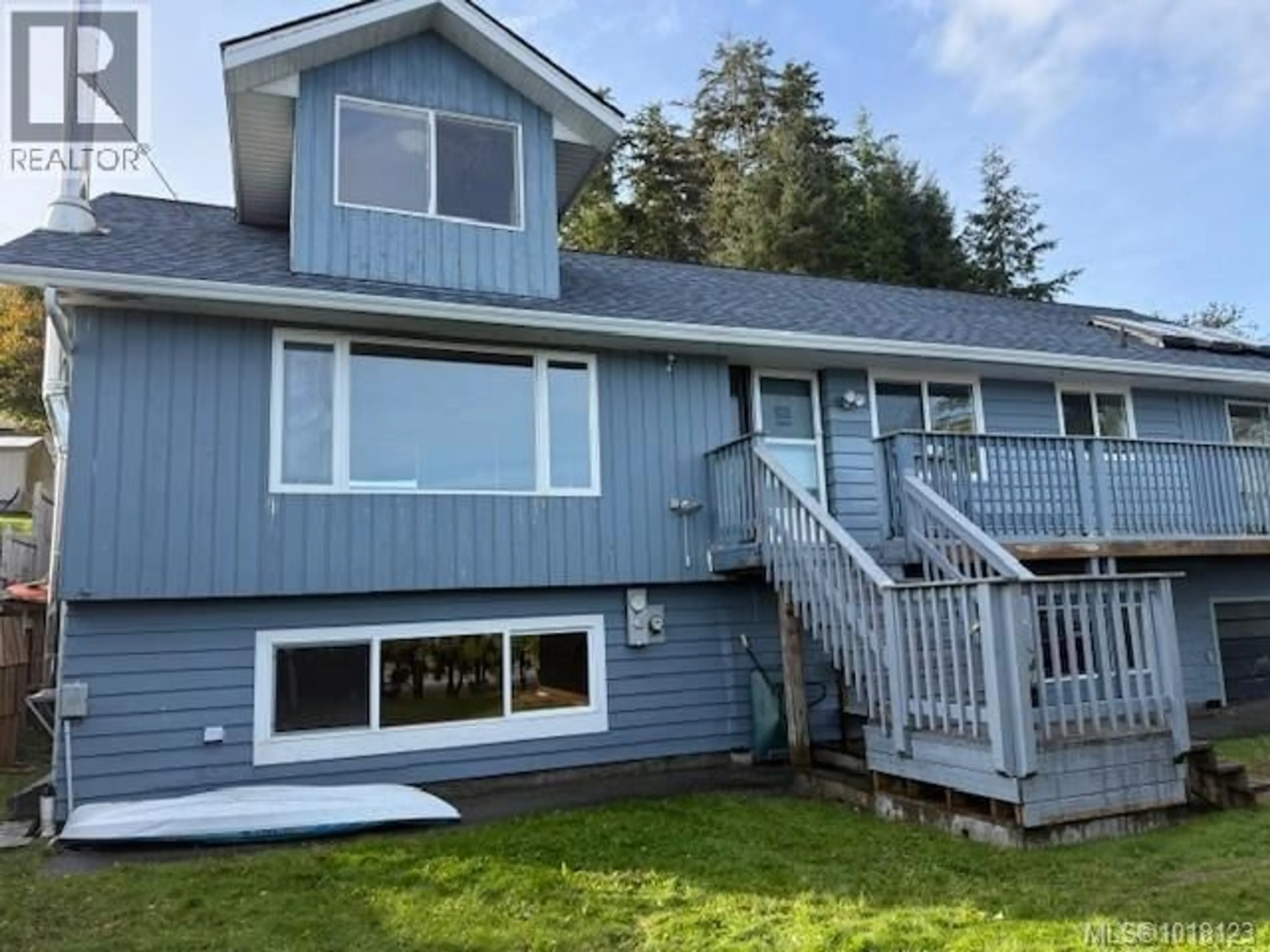 Home with vinyl exterior material, unknown for 7550 MARKET STREET, Port Hardy British Columbia V0N2P0